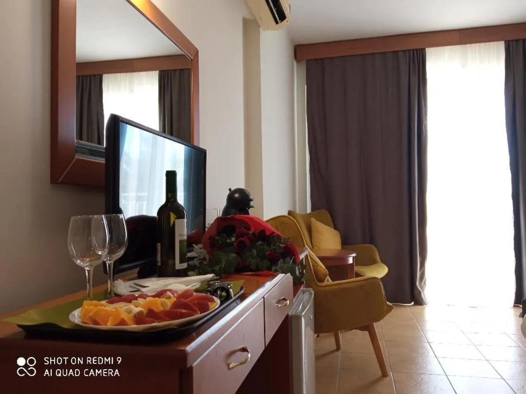 Food and drinks in City Gate Hotel Airport Thessaloniki