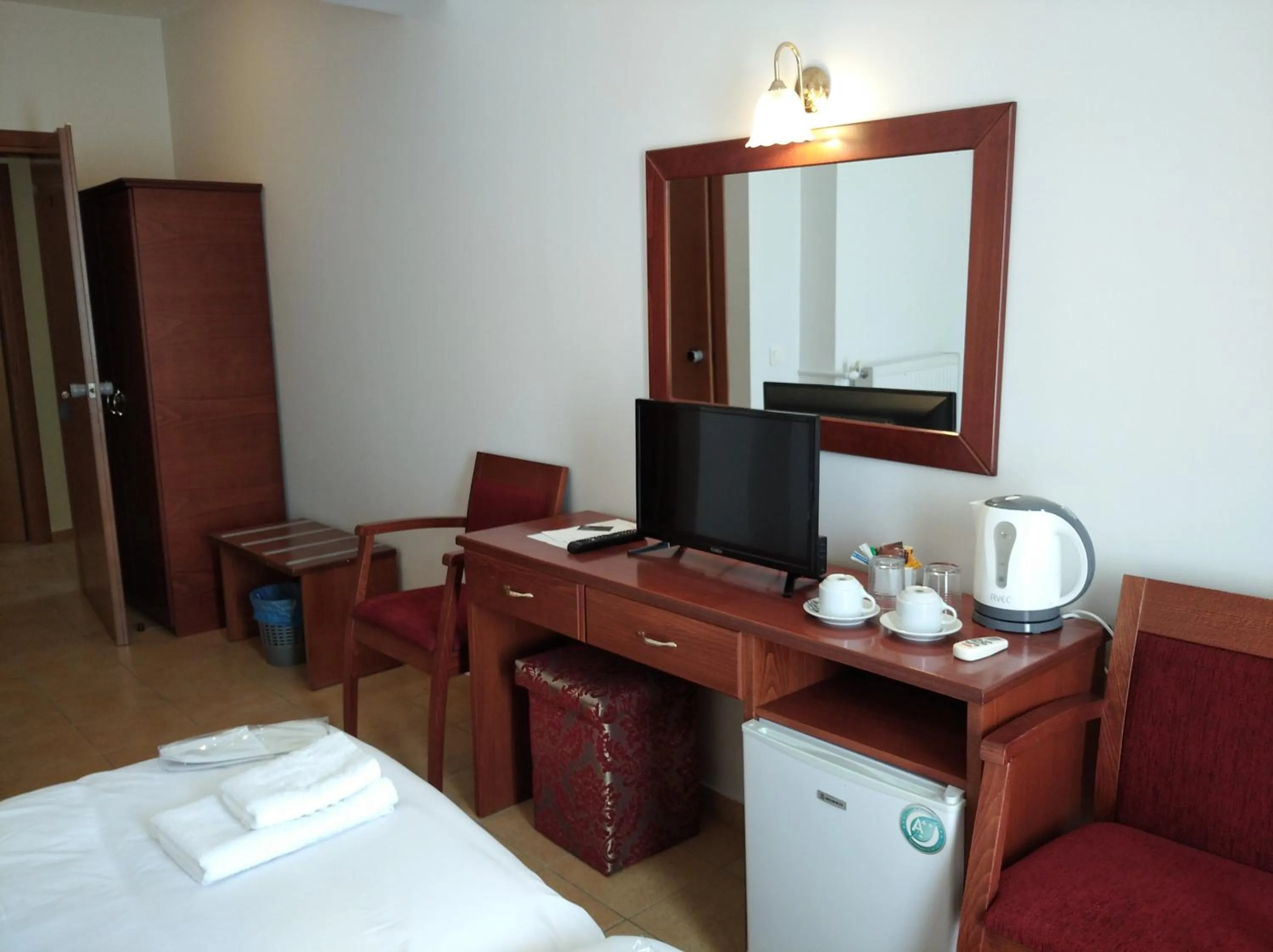 Coffee/tea facilities, Bed in City Gate Hotel Airport Thessaloniki