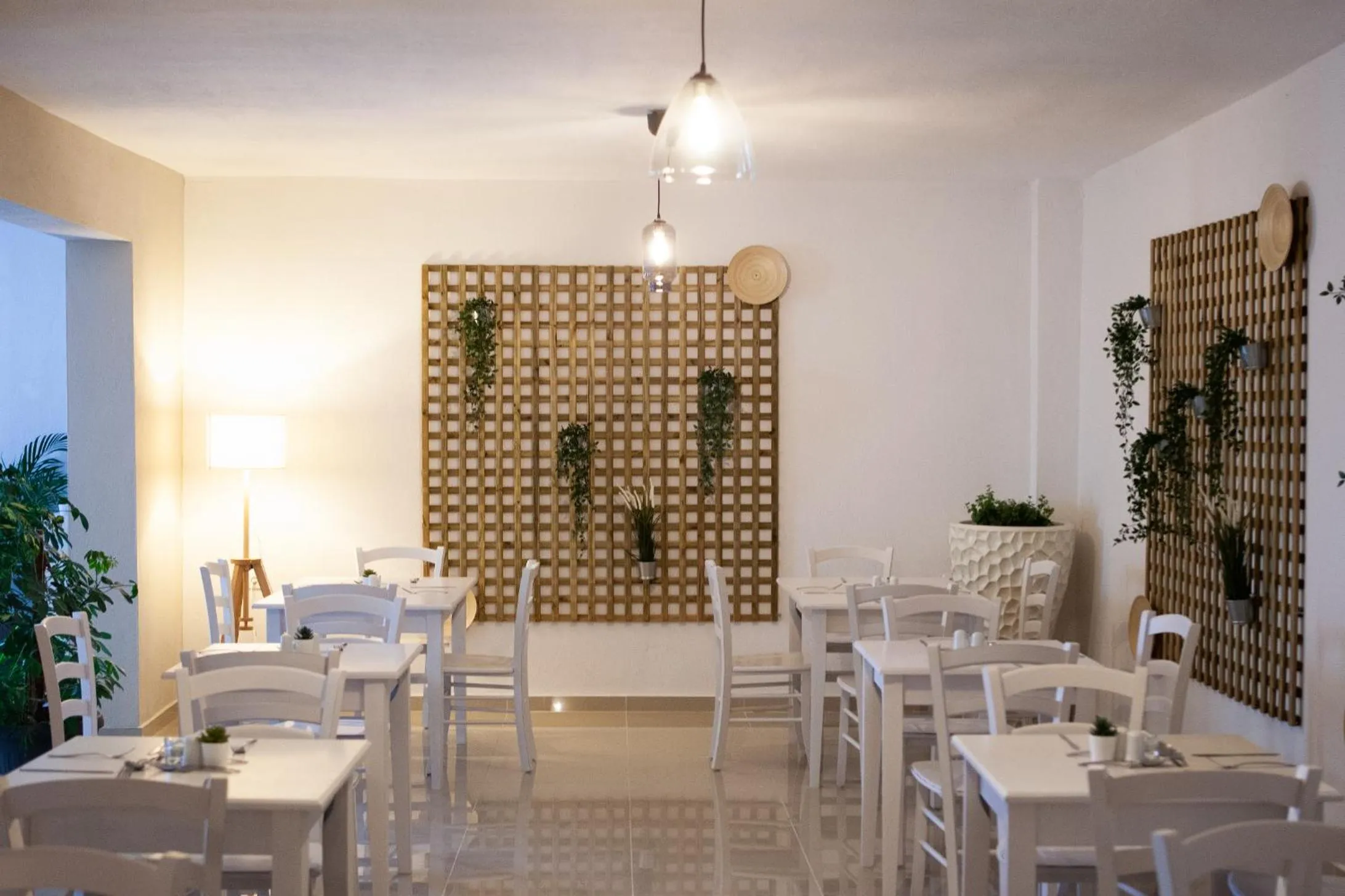 Restaurant/places to eat in City Gate Hotel Airport Thessaloniki