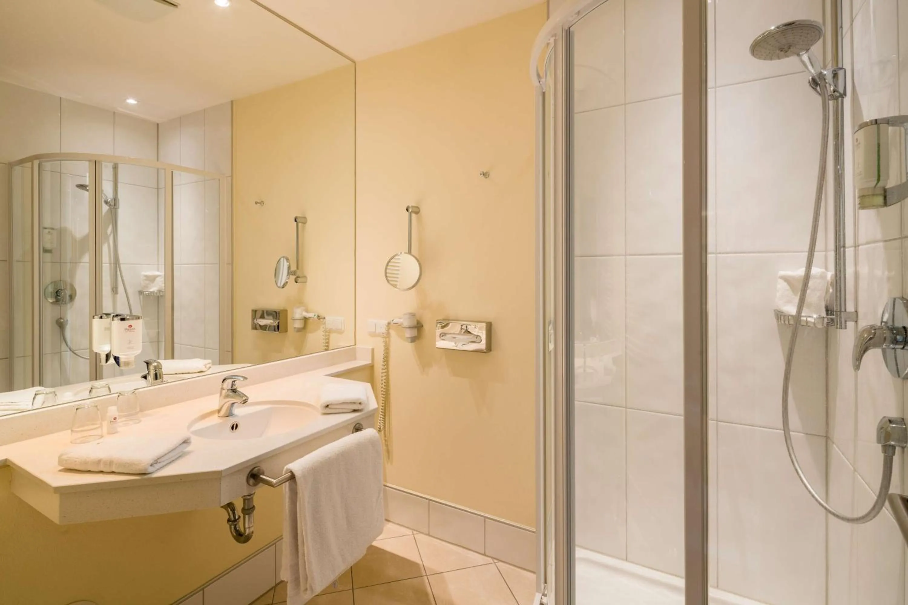 Shower in Best Western Premier Castanea Resort Hotel
