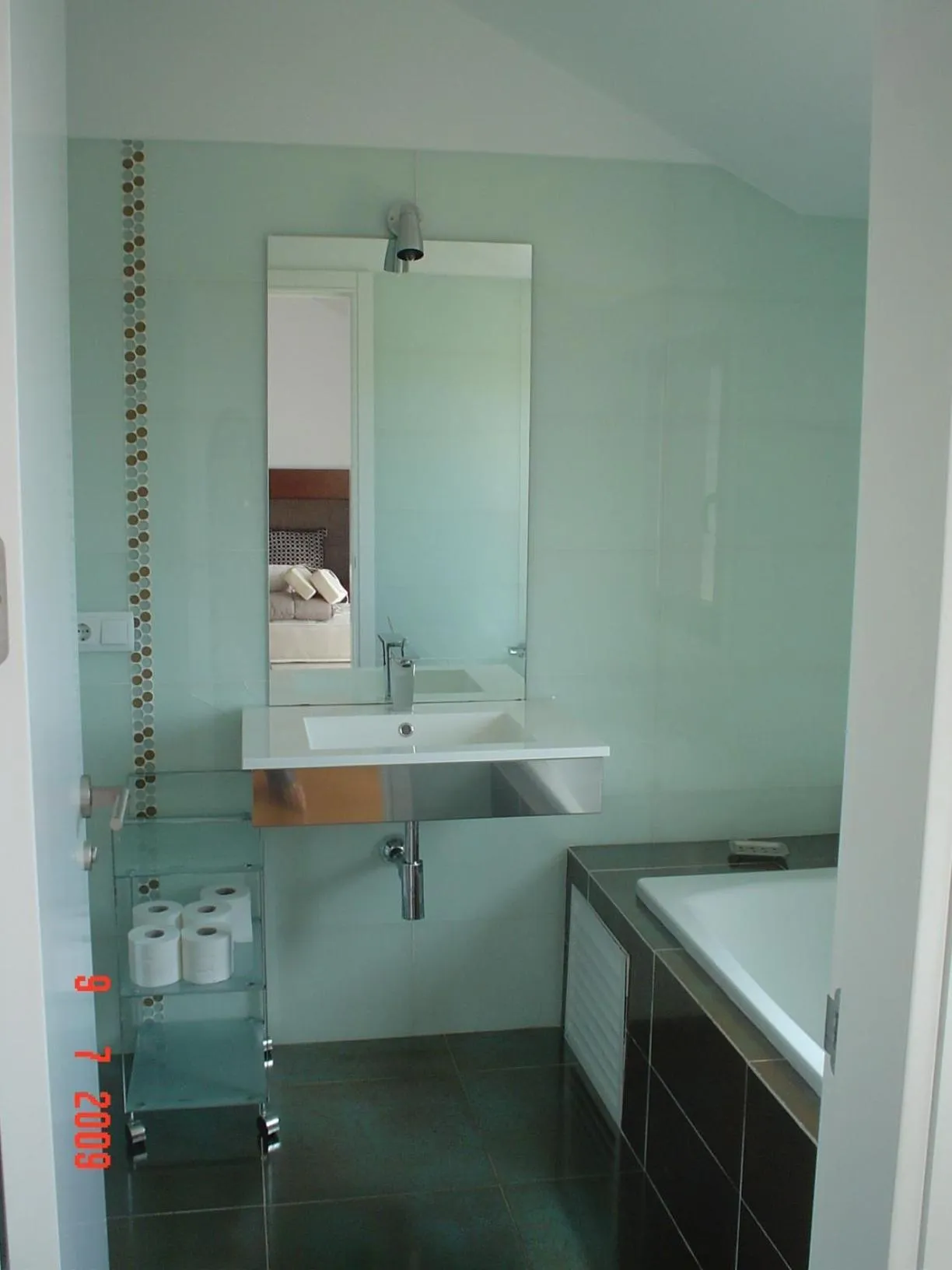 Bathroom, Bed in COMPEJO RAEIROS O GROVE, S Vicente do Mar