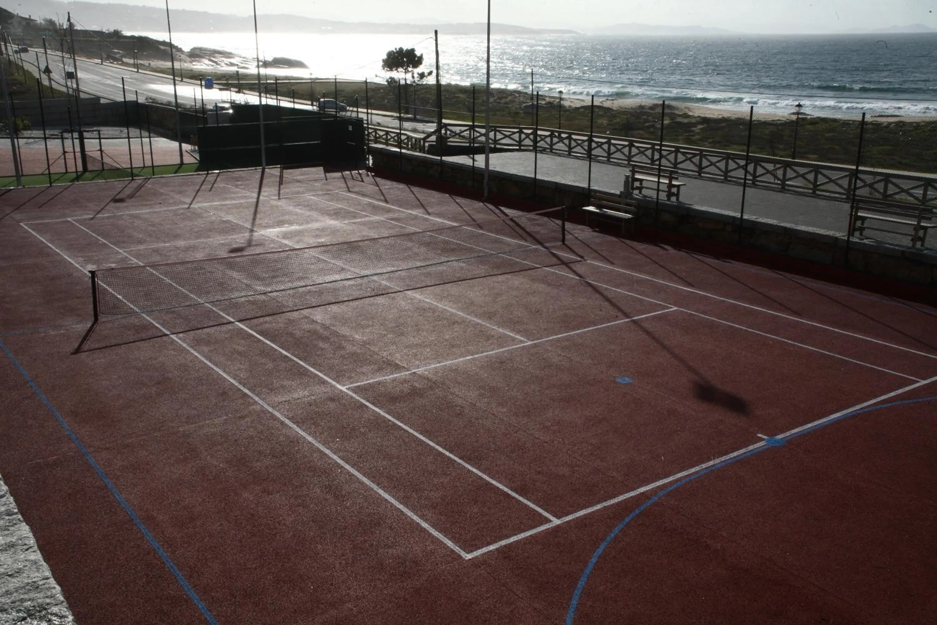 Tennis court in COMPEJO RAEIROS O GROVE, S Vicente do Mar