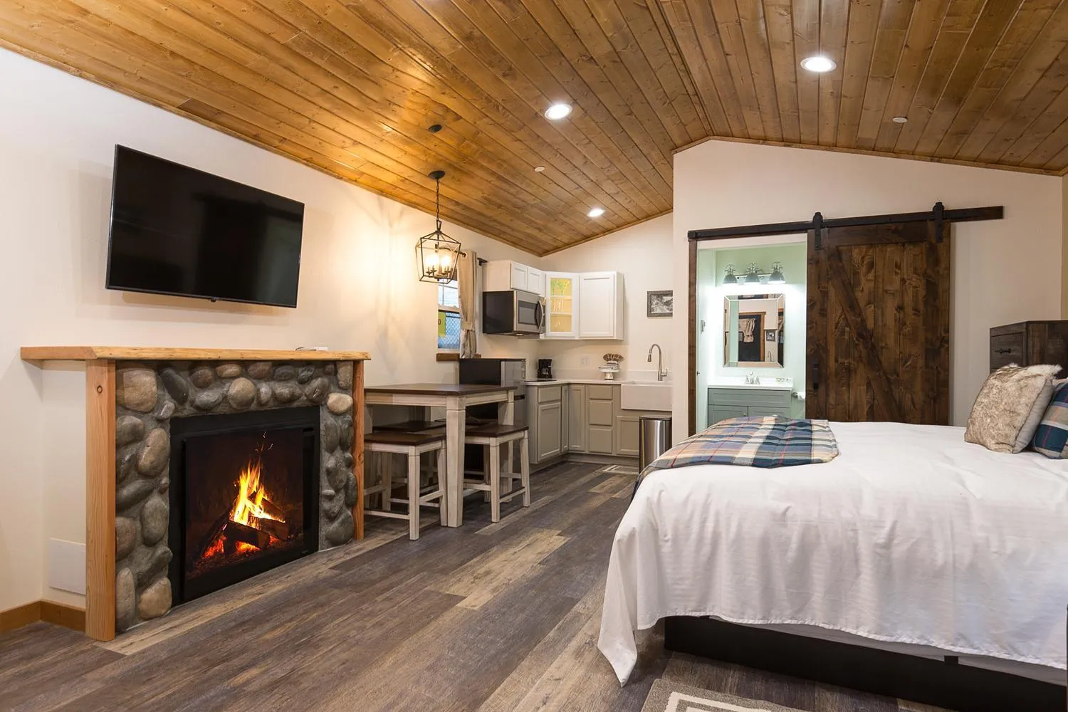 Bed in Woodland Inns