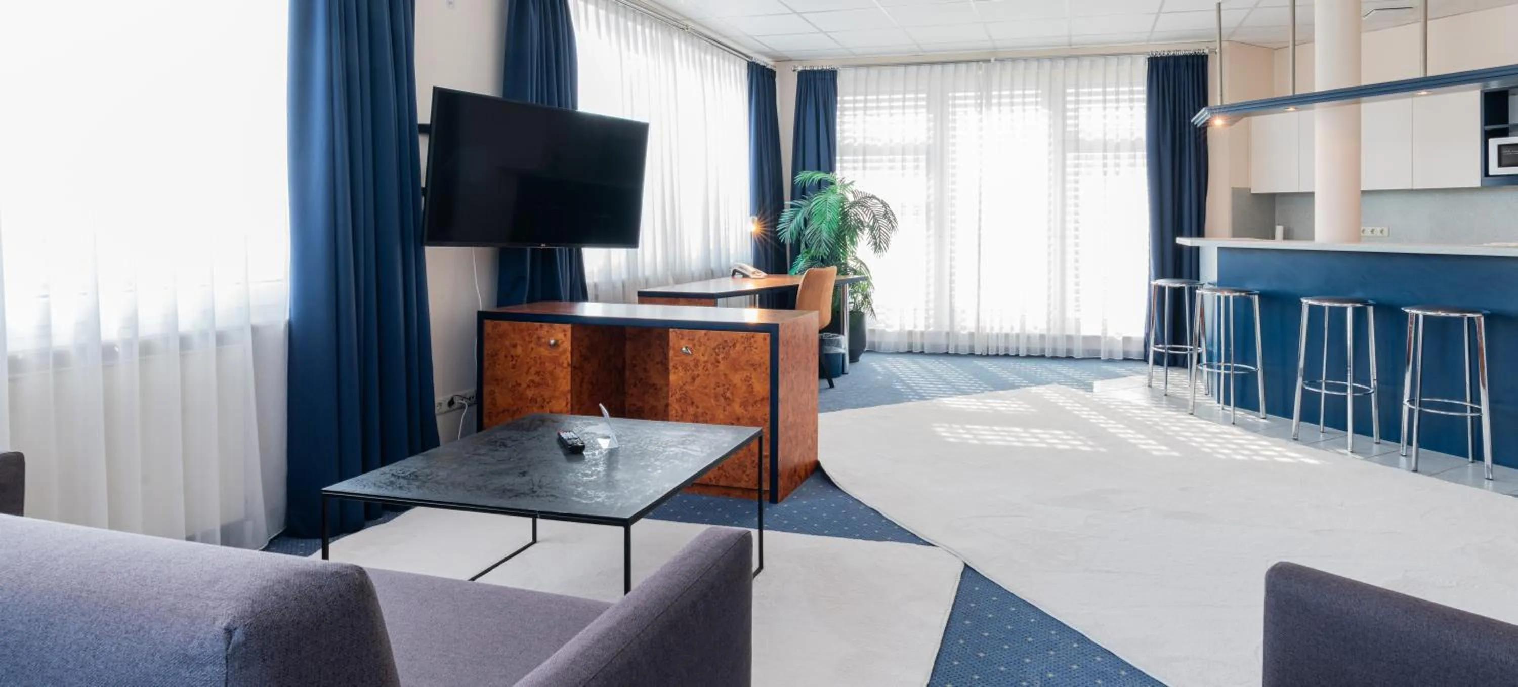 TV and multimedia, Bed in Hotel Arkadia