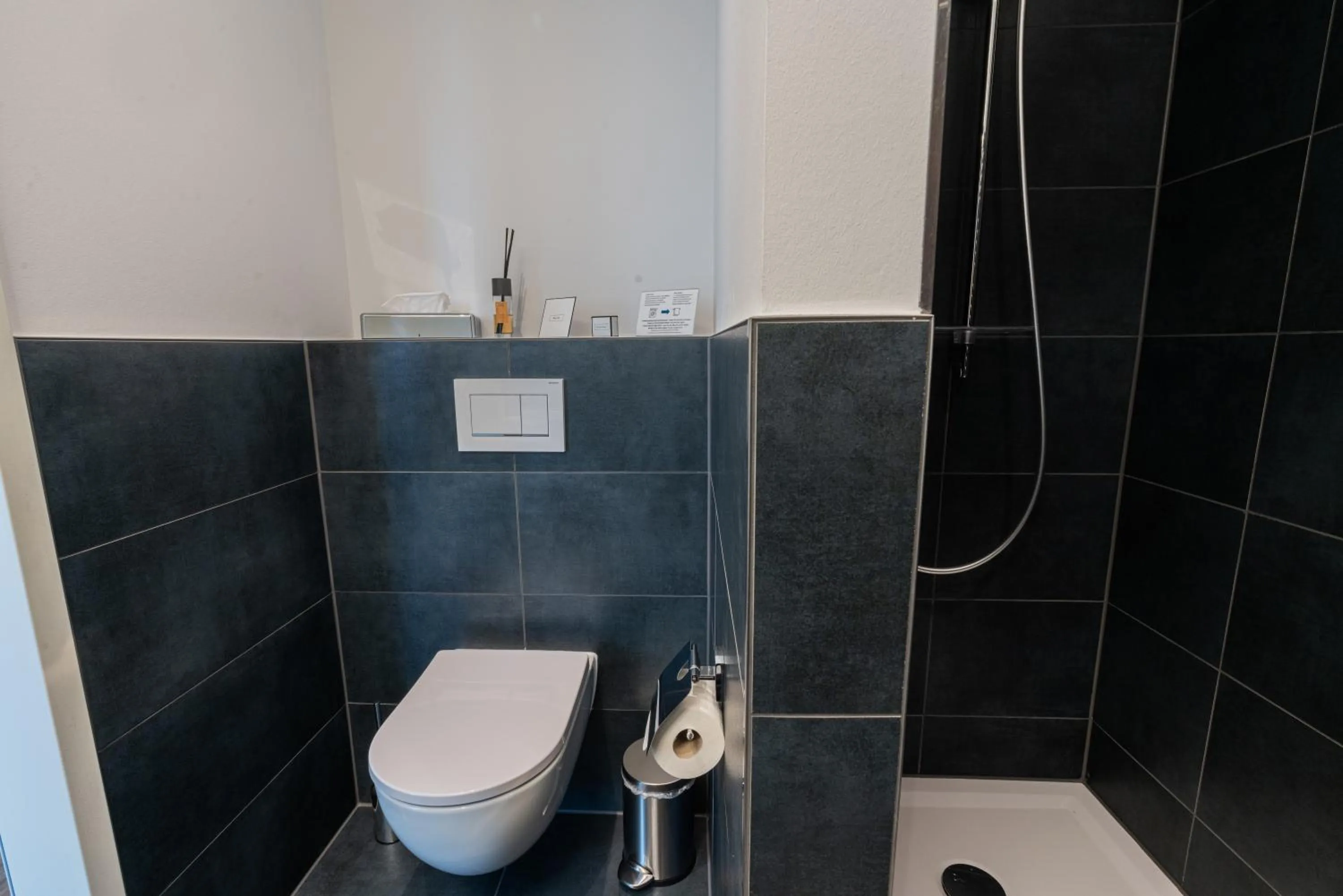 Shower in Hotel Arkadia