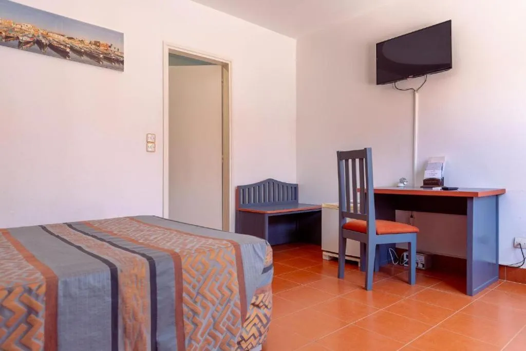 La Madrague-Surf Beach Sea