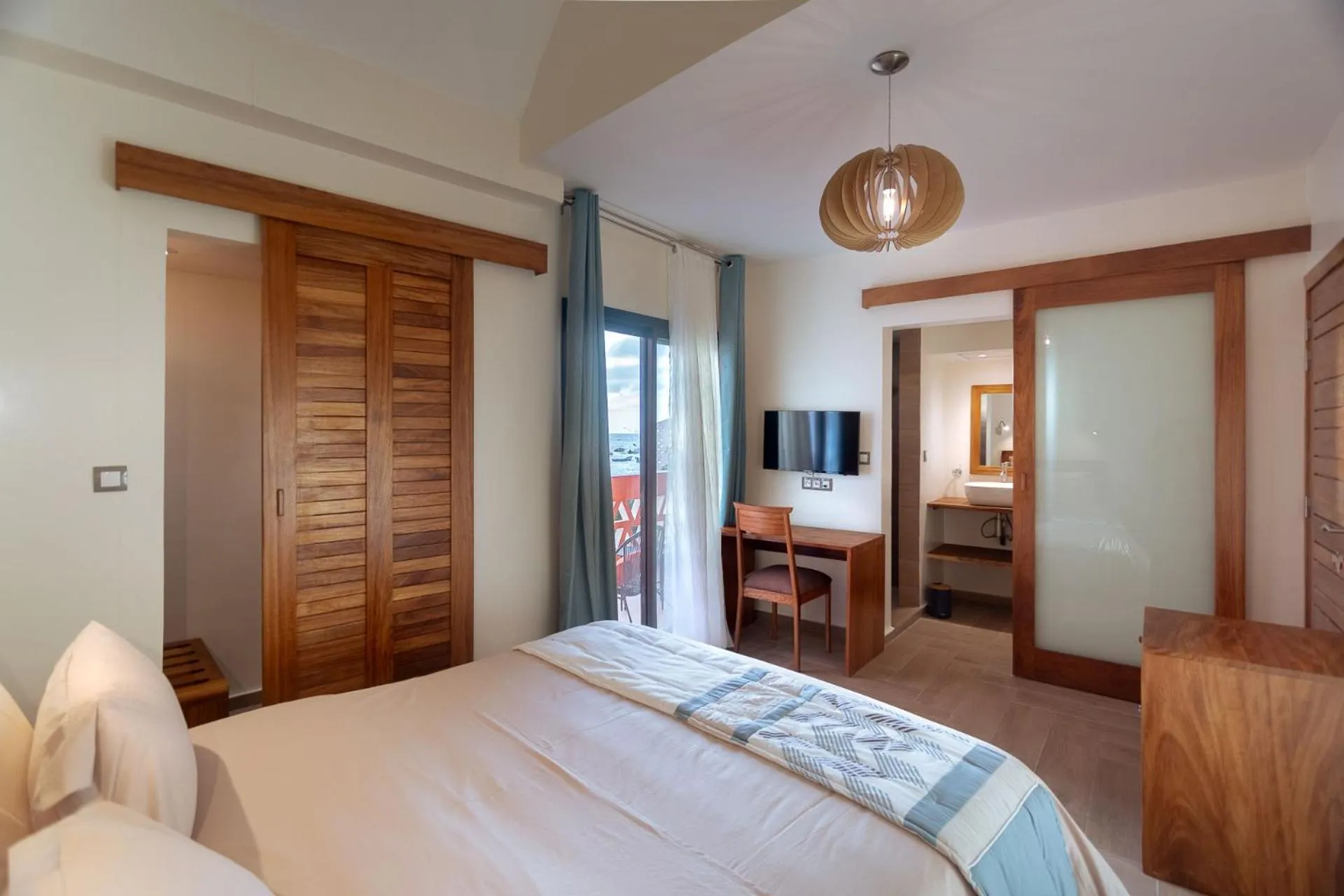 Bed in La Madrague-Surf Beach Sea