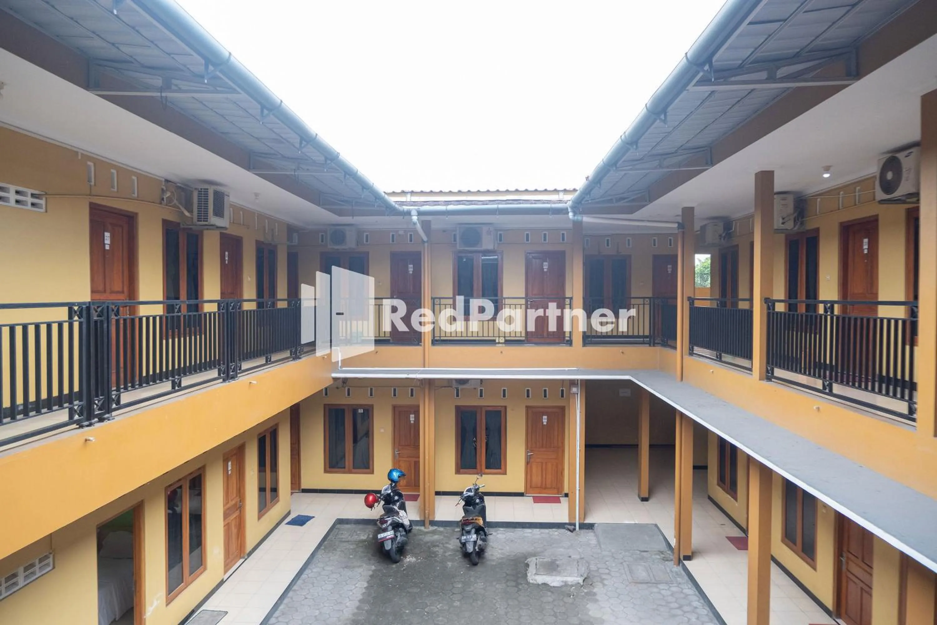 Property building in Wisma Handayani Syariah RedPartner near RSUD Wonosari