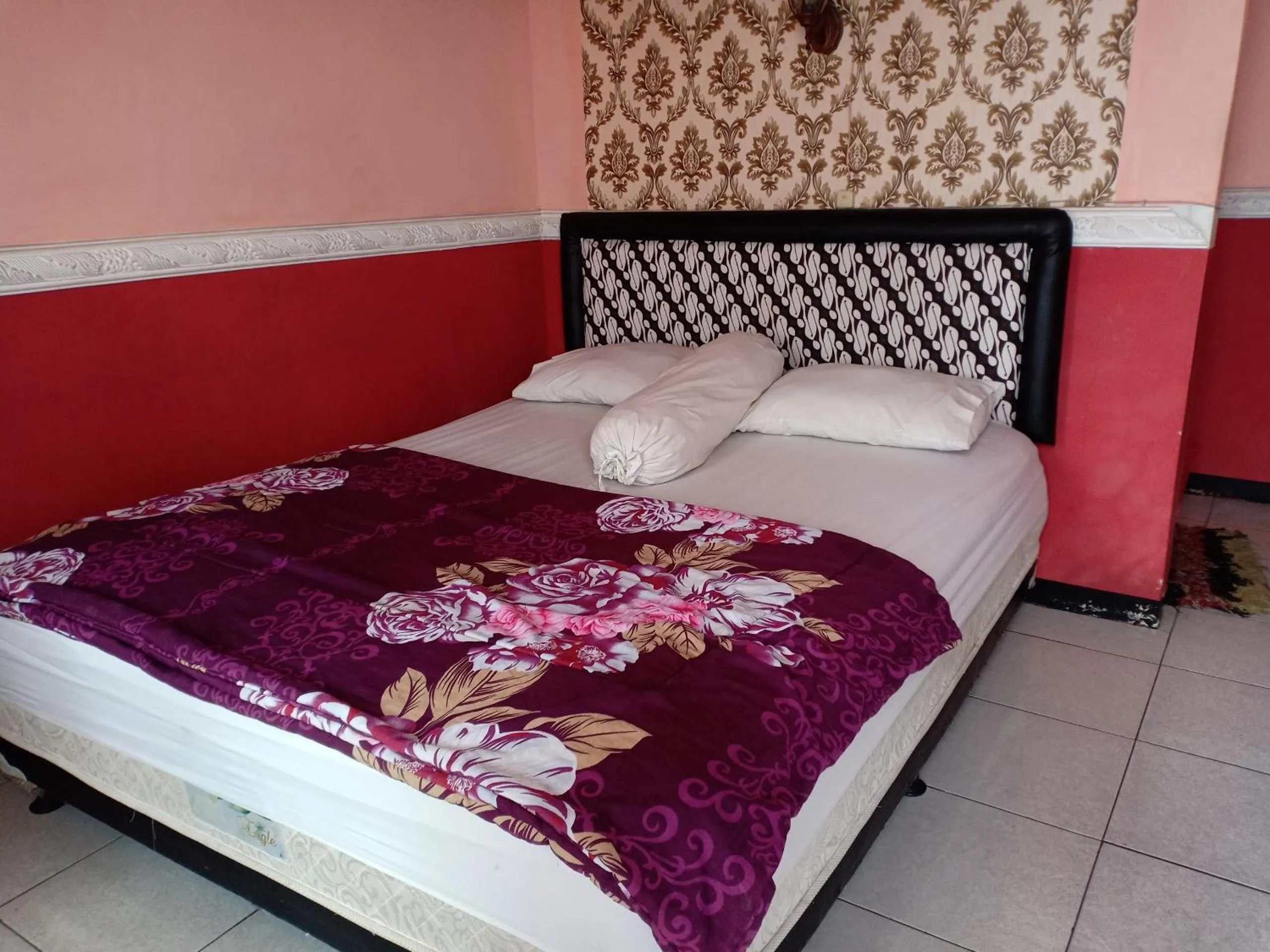 Bedroom, Bed in OYO Life 3020 Penginapan Citra Rasa