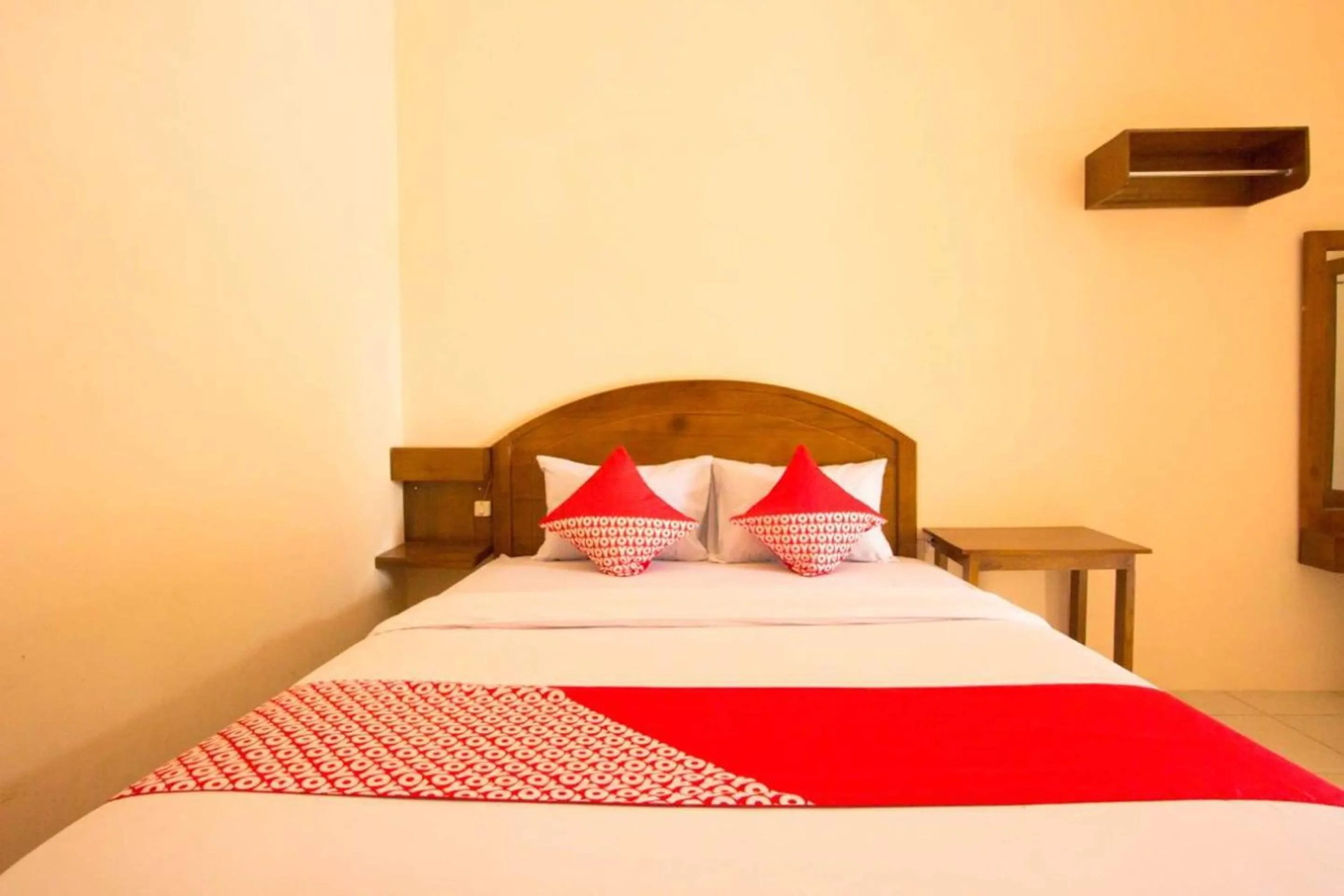 Bedroom, Bed in Hotel O Kebon Manis