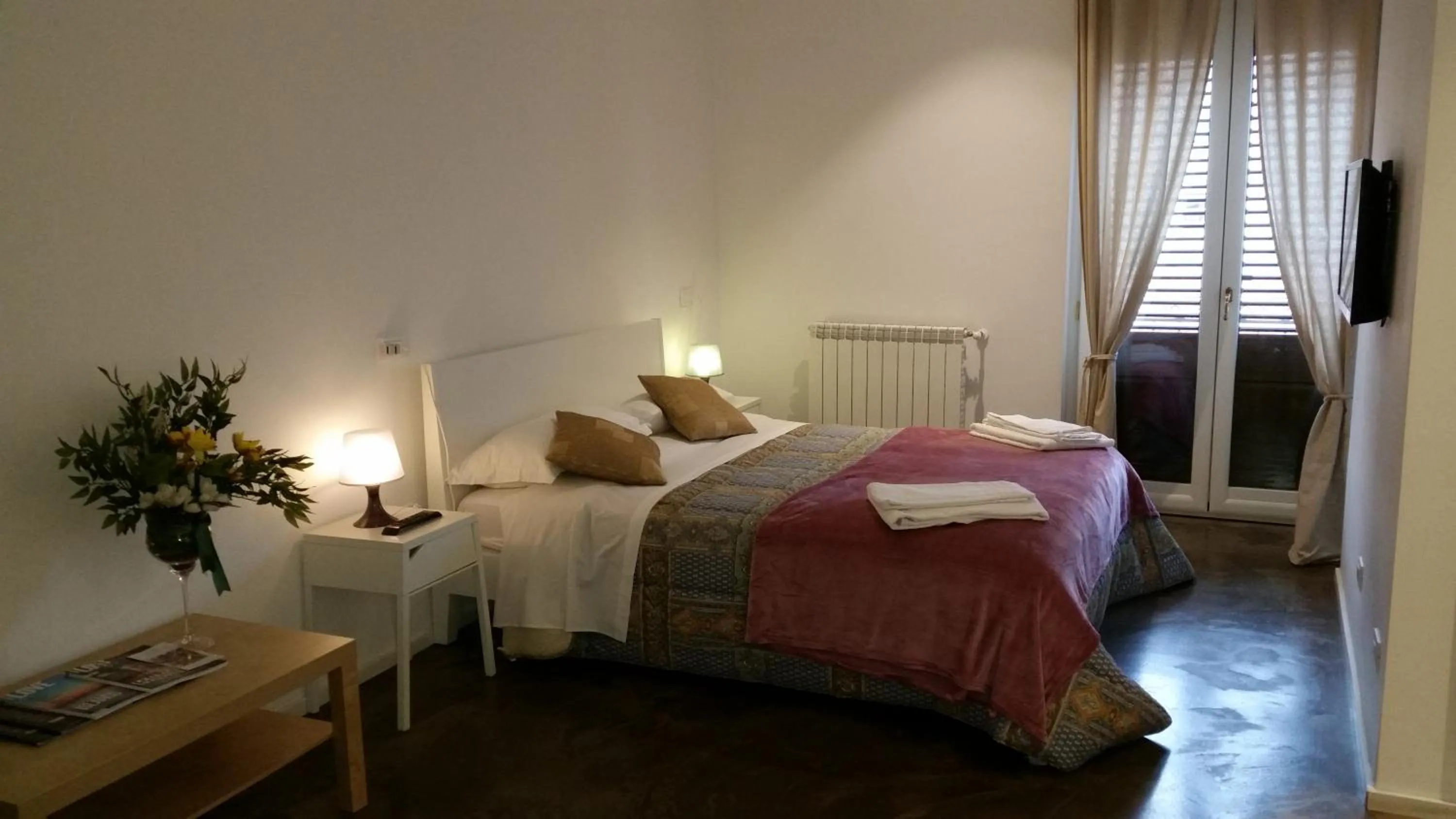 Bedroom, Bed in Palermo Rooms