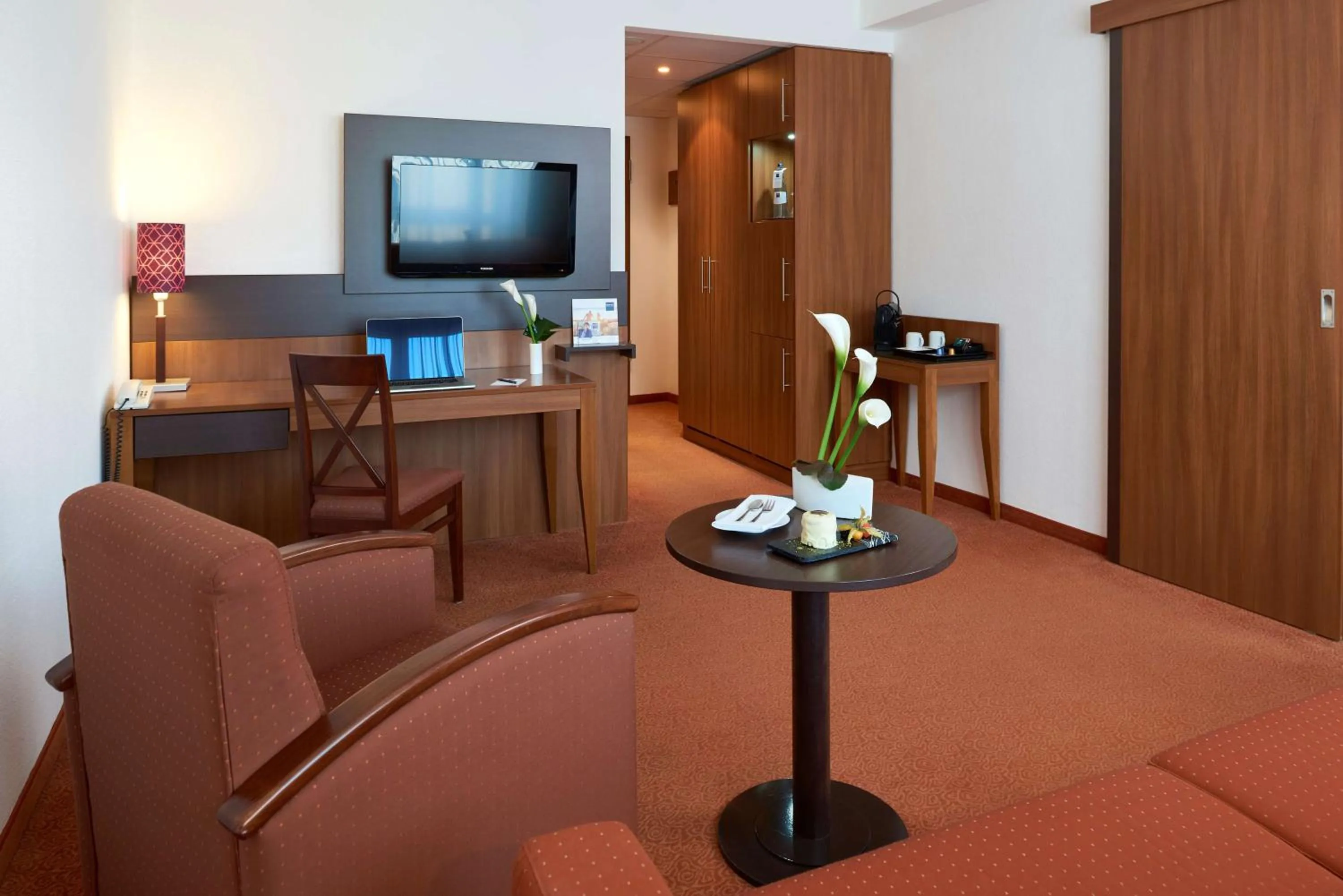 TV and multimedia in Dorint Hotel am Dom Erfurt