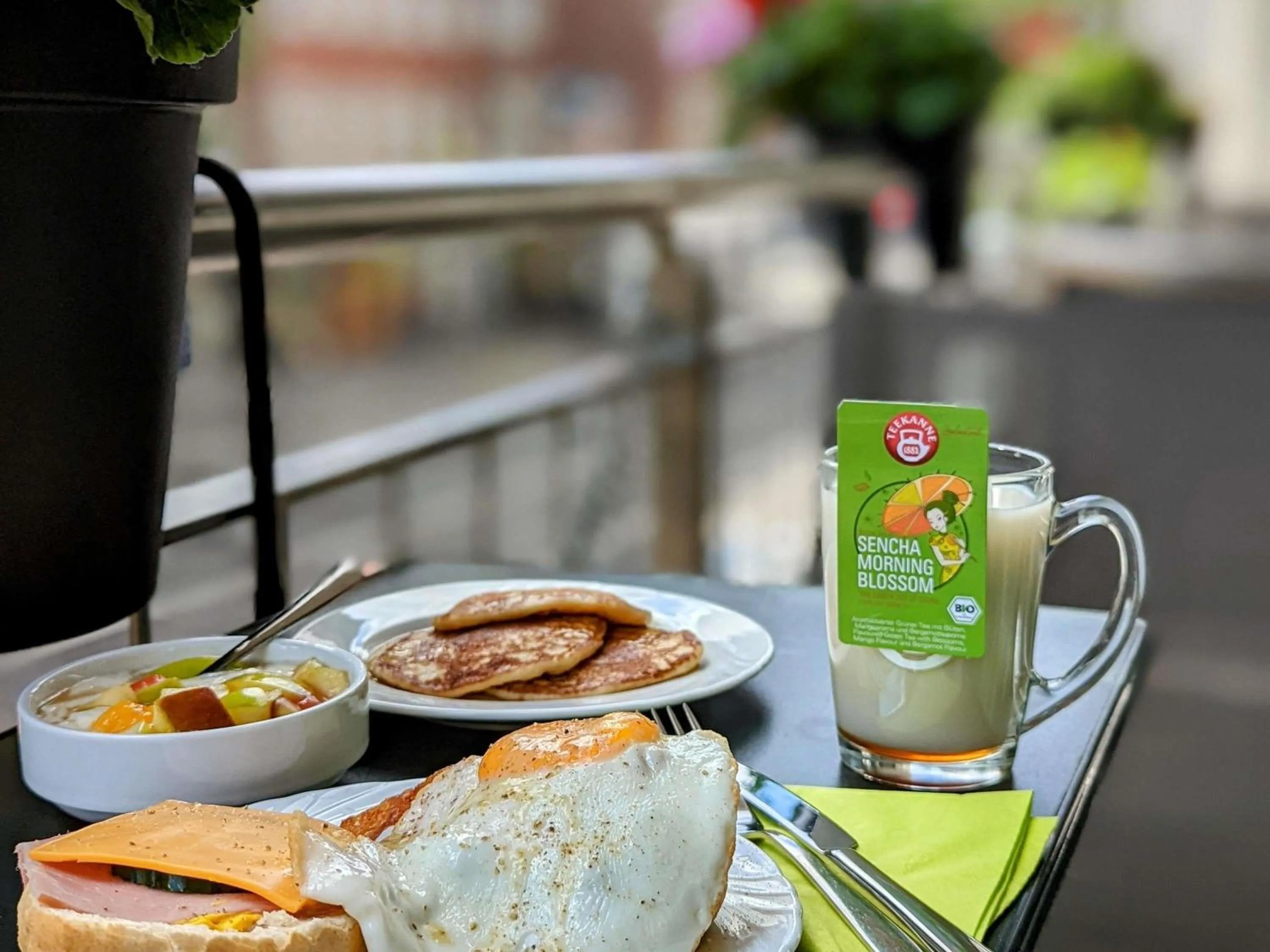 Breakfast in Mercure Hotel Aachen Am Dom