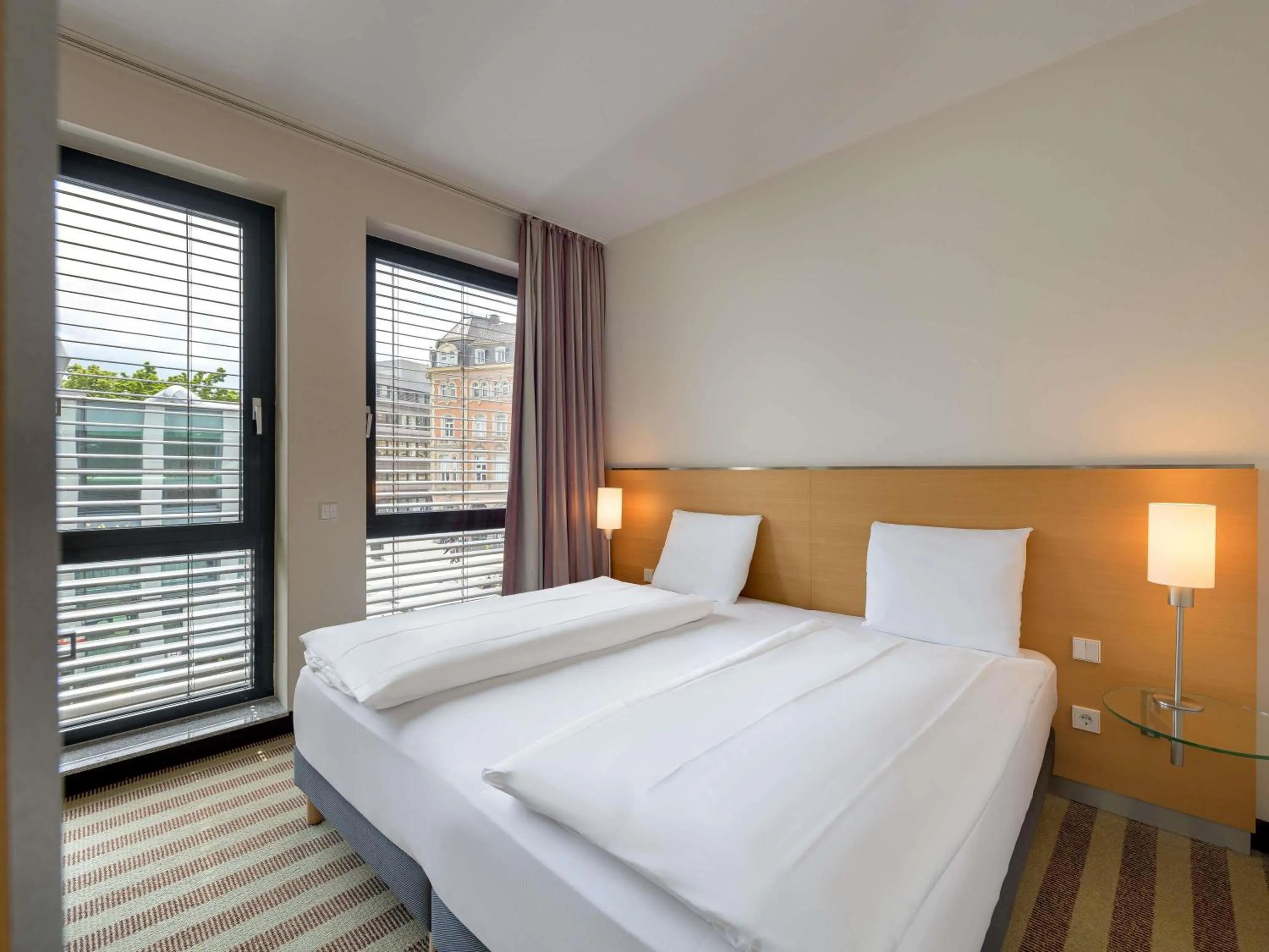 Bedroom, Bed in Mercure Hotel Aachen Am Dom