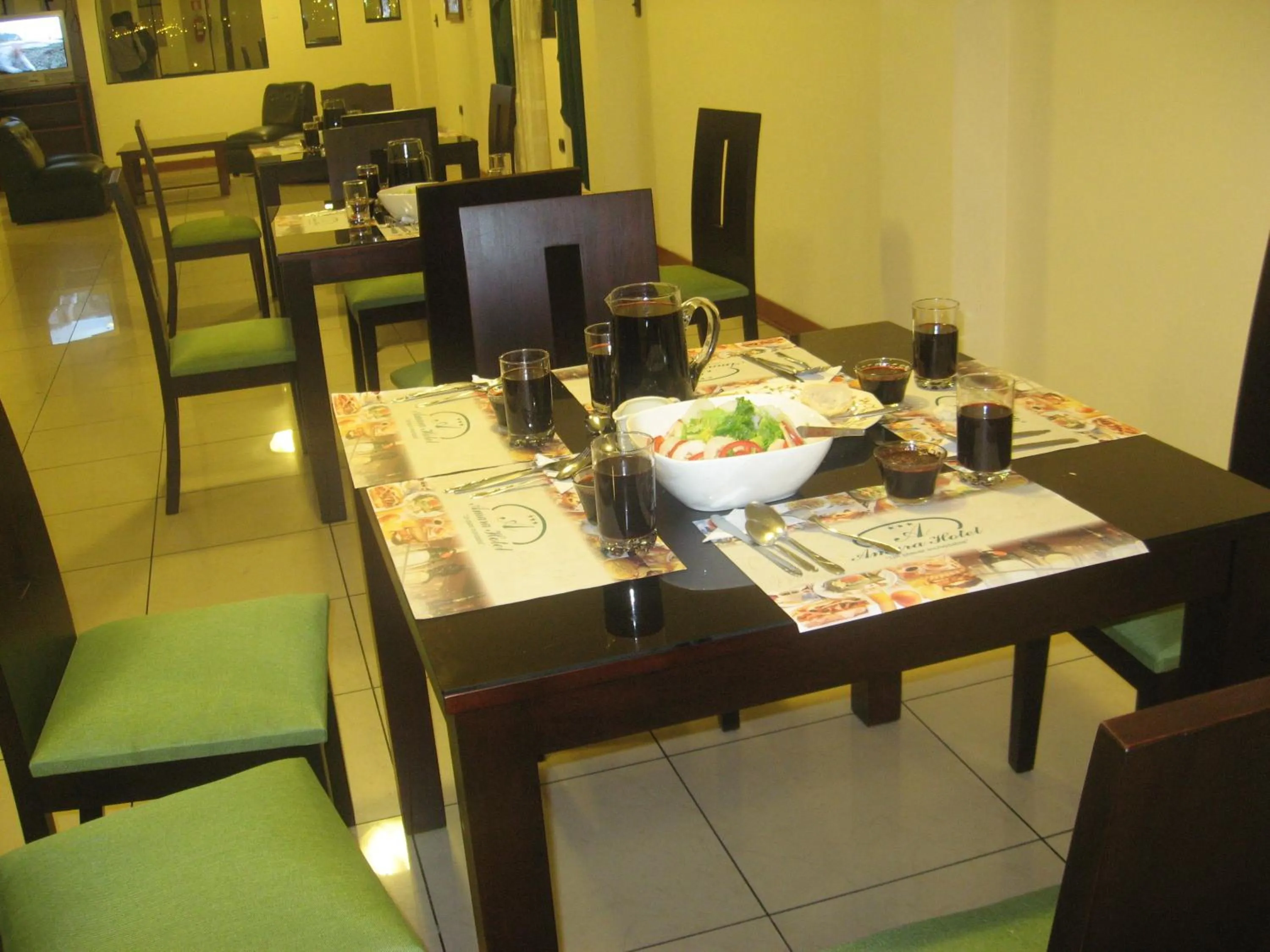 Restaurant/places to eat in Amara Hotel