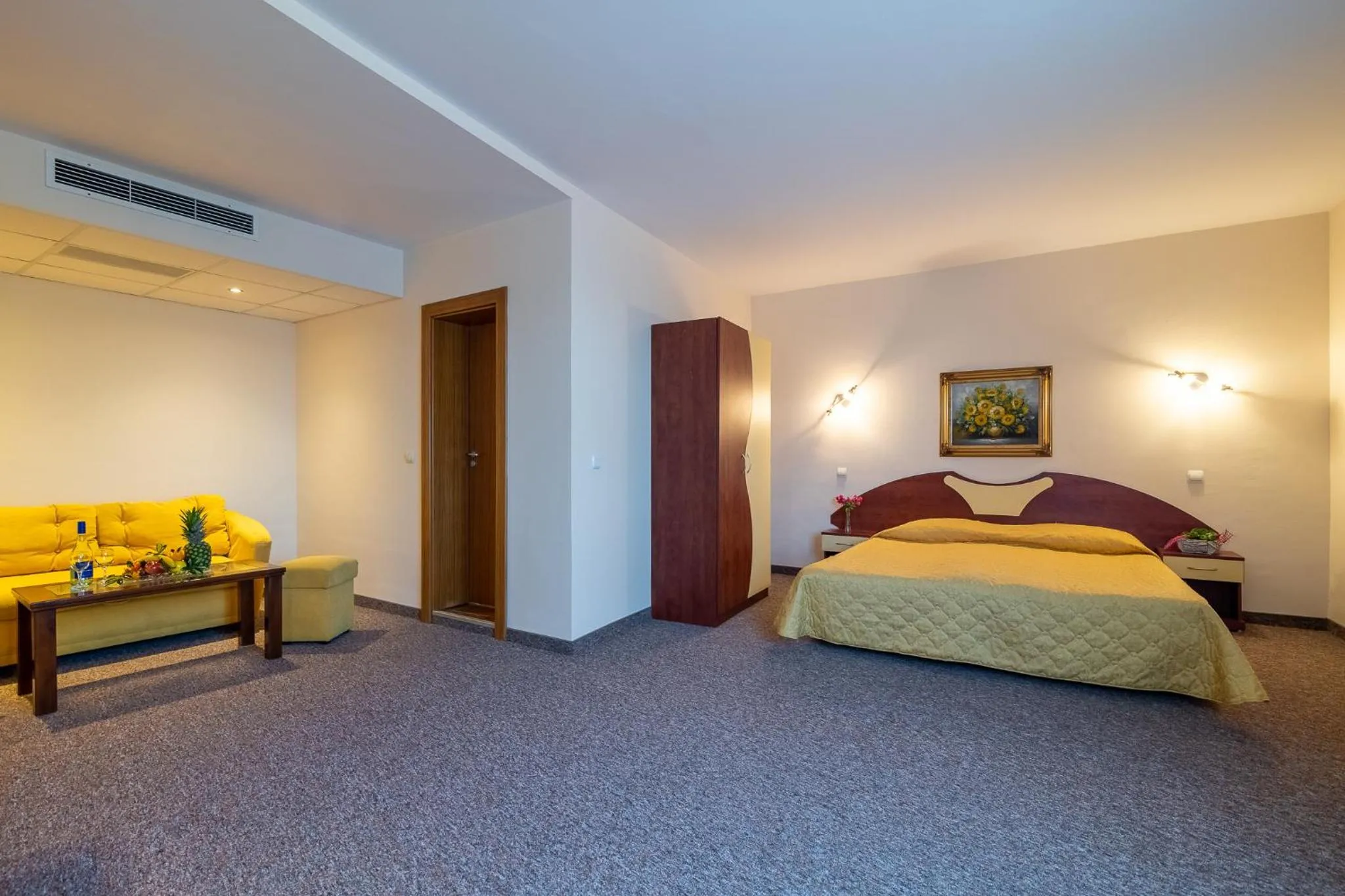 Photo of the whole room, Bed in Adamo Hotel