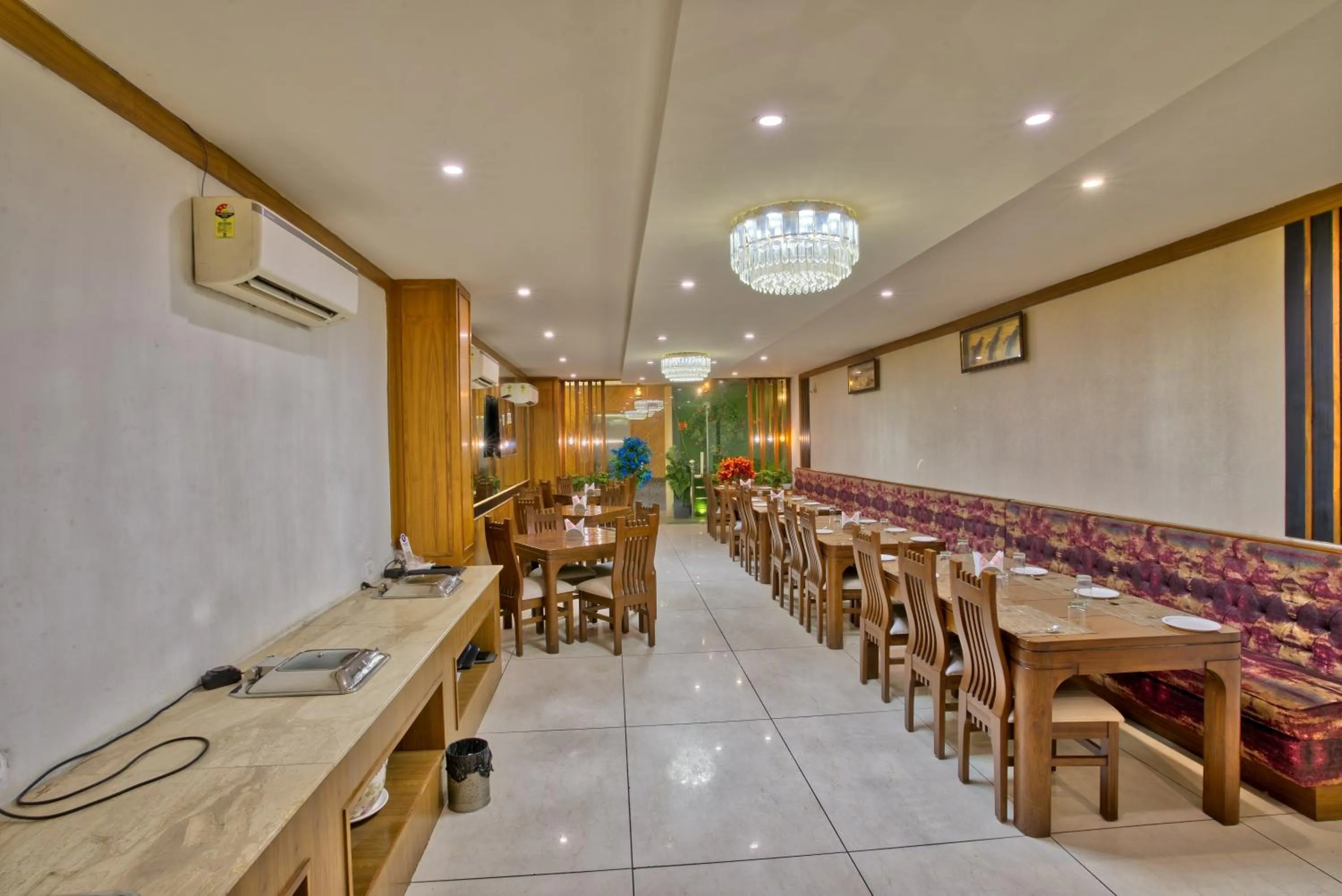 Restaurant/places to eat in Height View Residency
