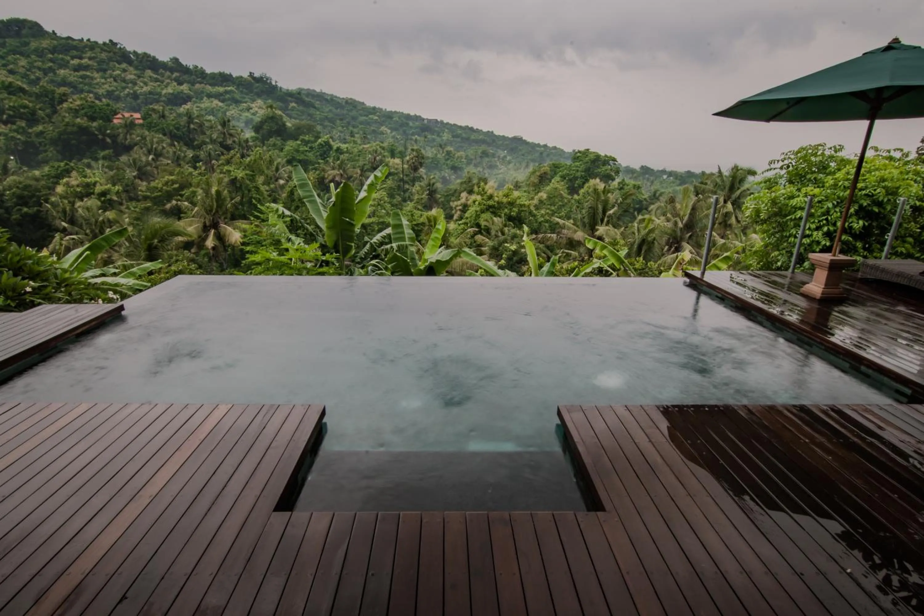Pool view in Abinawa Hill
