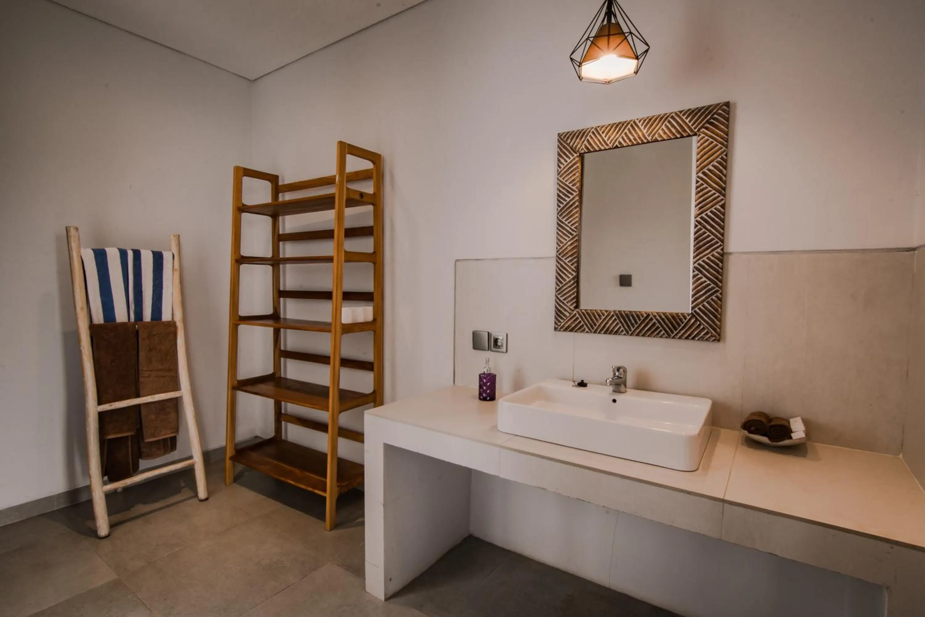 Bathroom in Abinawa Hill