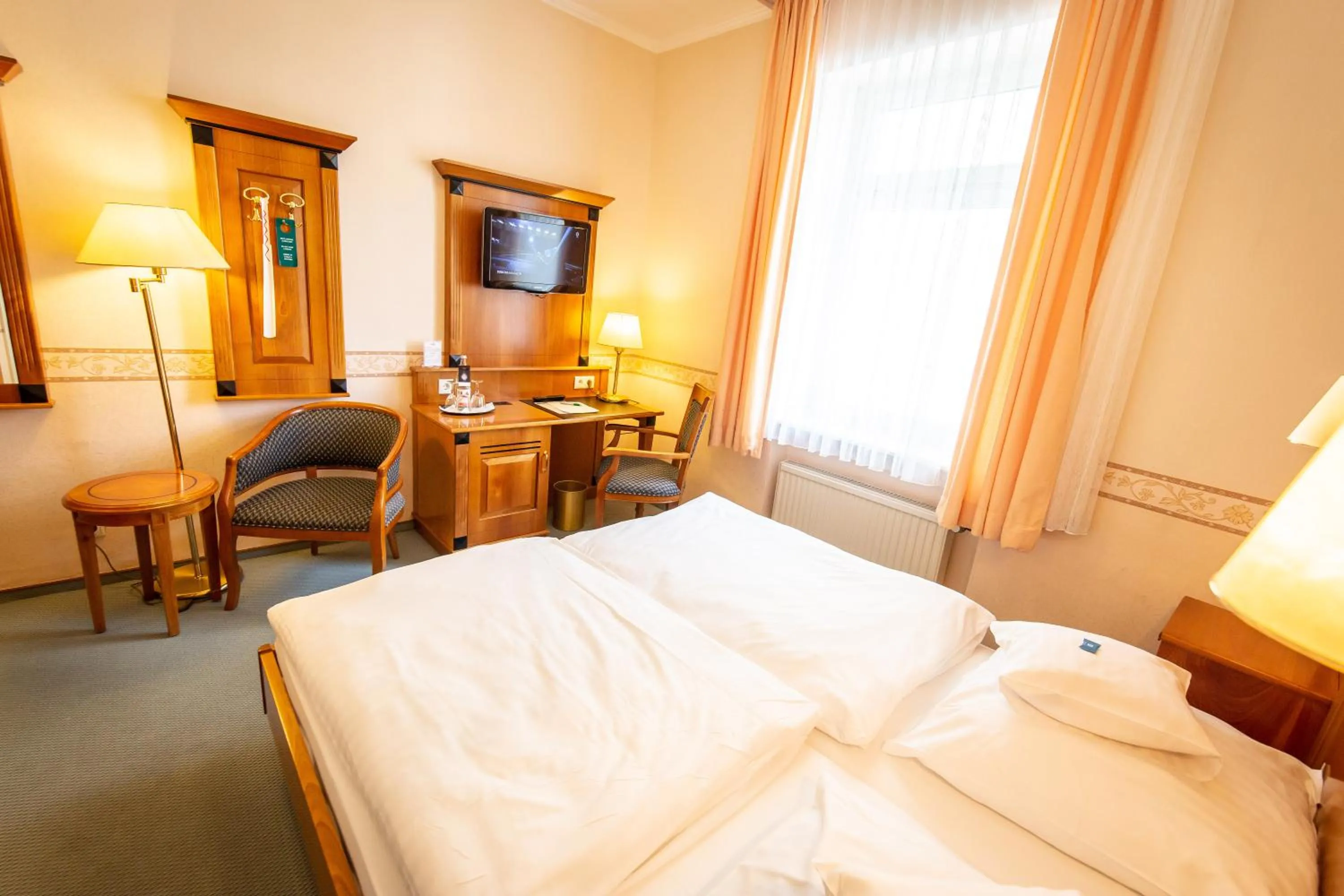 Bedroom, Bed in Hotel Krupp