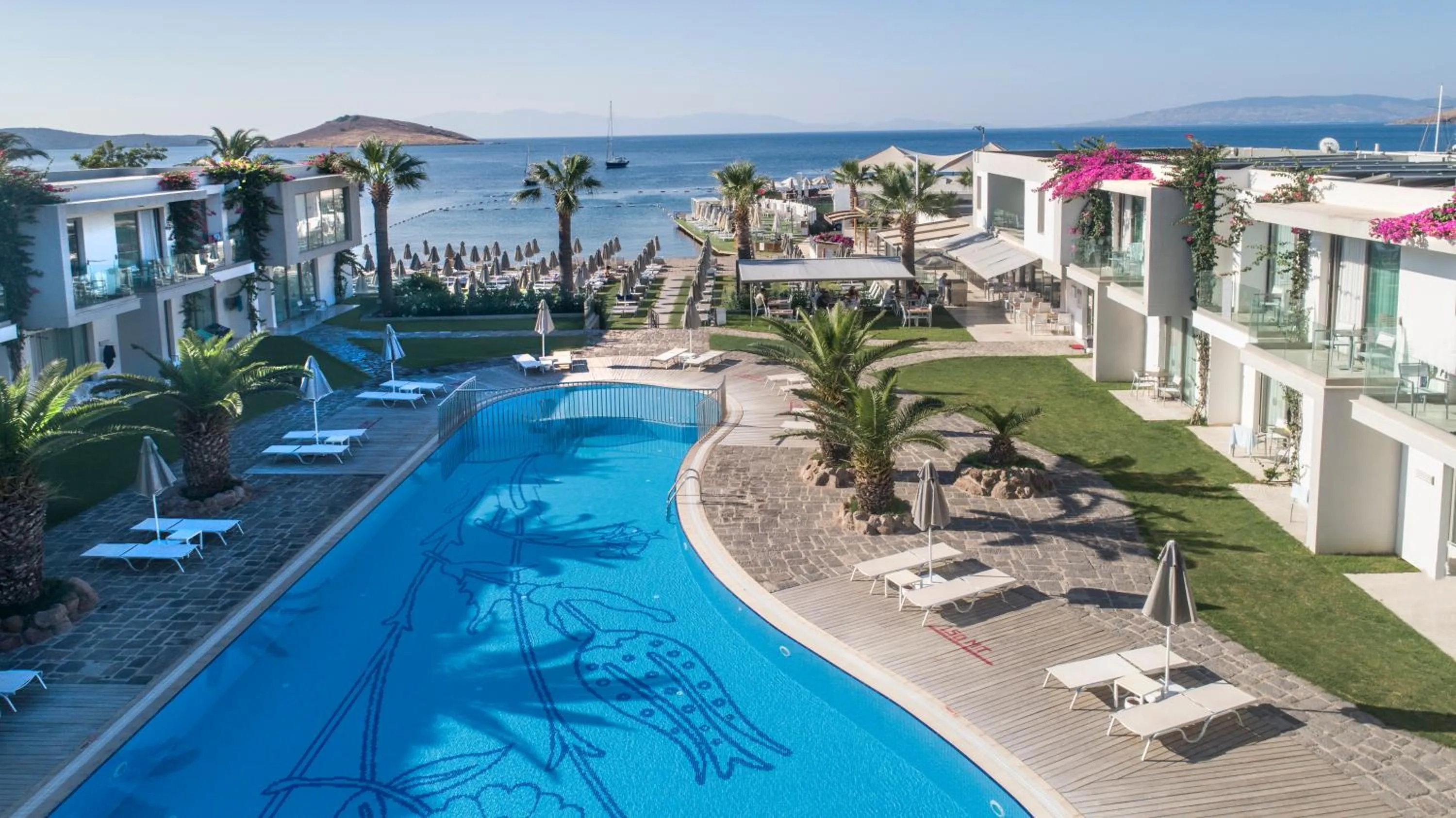 Pool view in Lugga Boutique Hotel & Beach