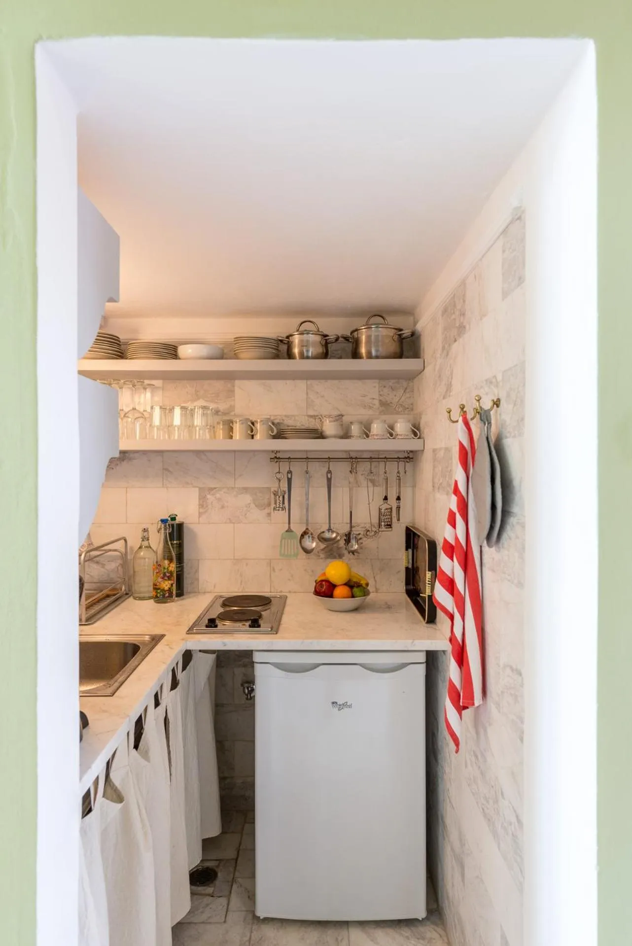 Coffee/tea facilities in Villa Maria-Syros