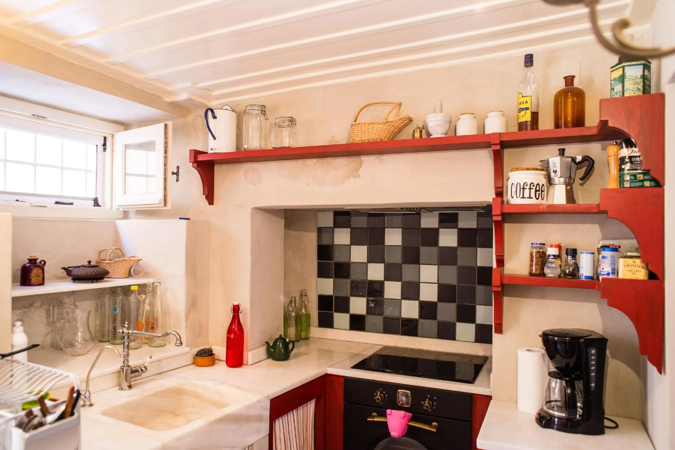 Coffee/tea facilities in Villa Maria-Syros