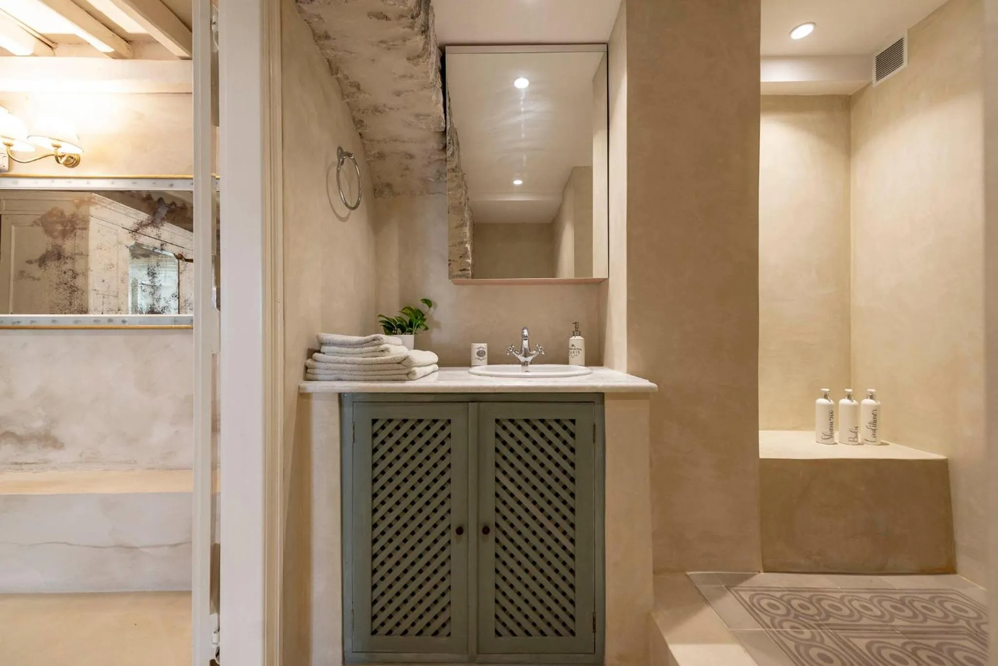 Bathroom in Villa Maria-Syros