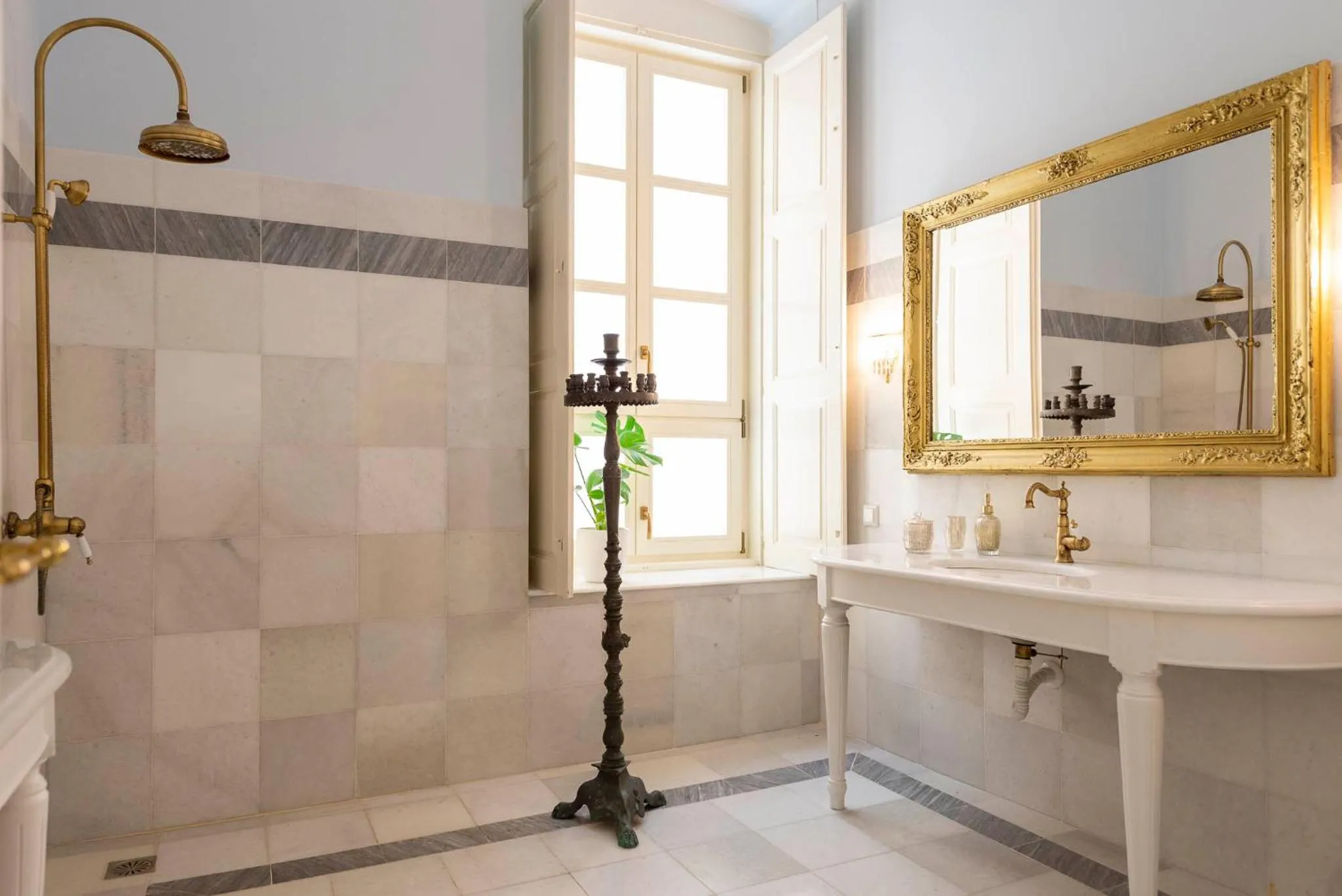 Shower in Villa Maria-Syros