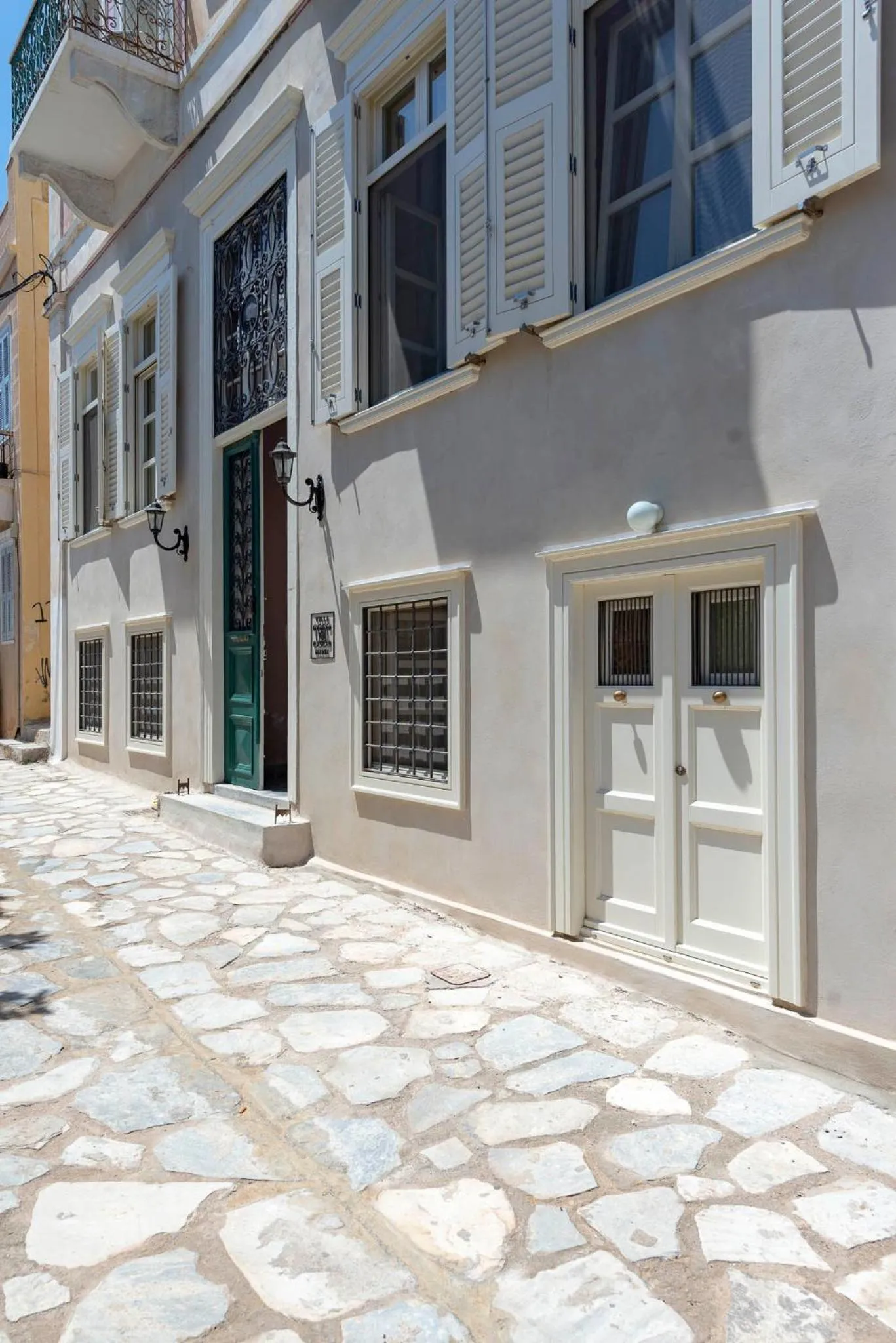 Facade/entrance in Villa Maria-Syros
