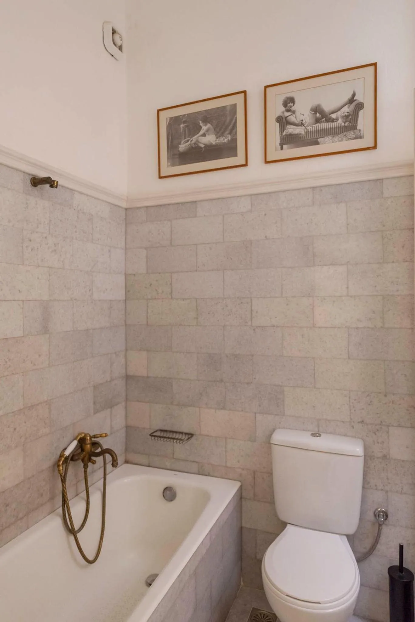 Toilet in Villa Maria-Syros