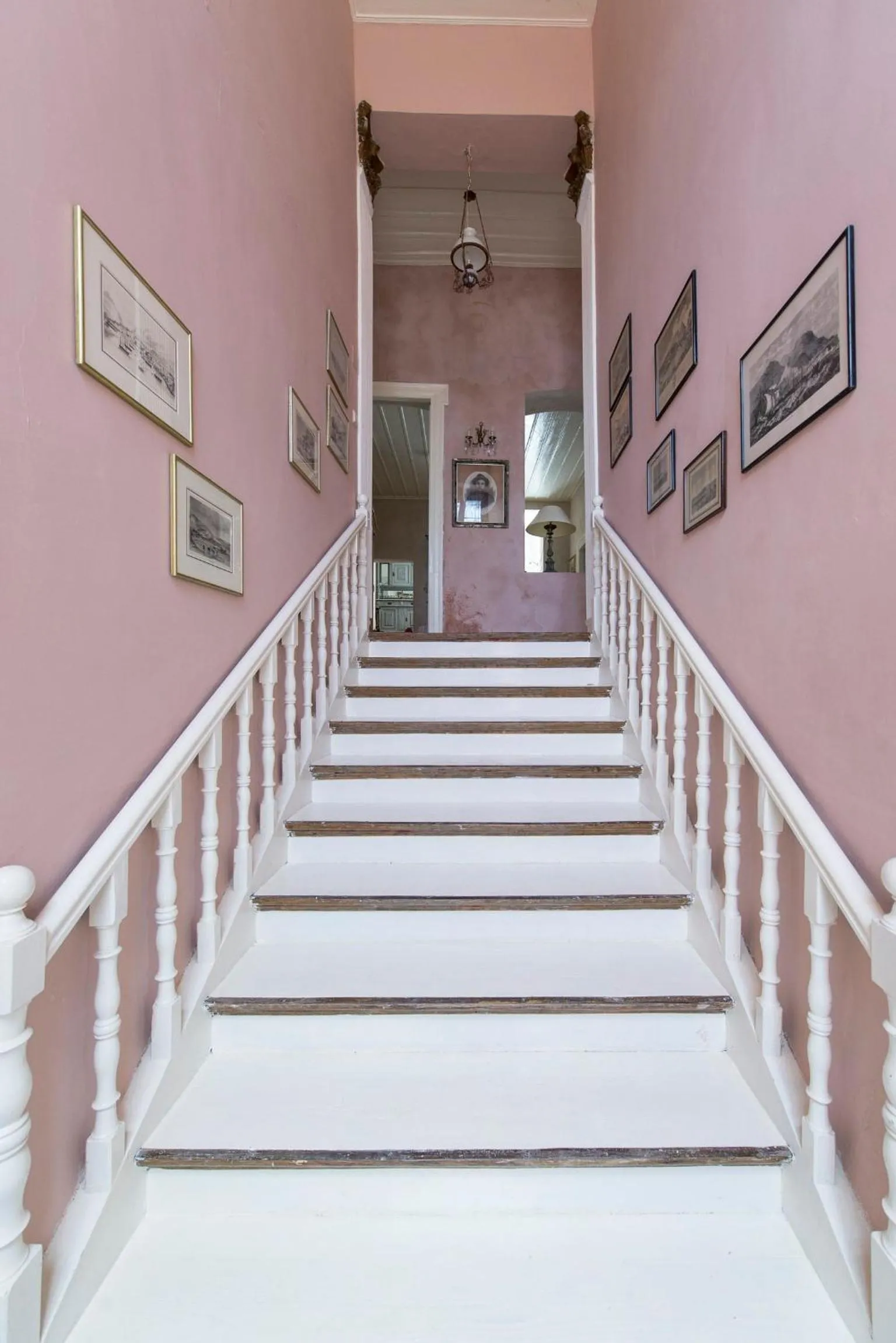 Facade/entrance in Villa Maria-Syros