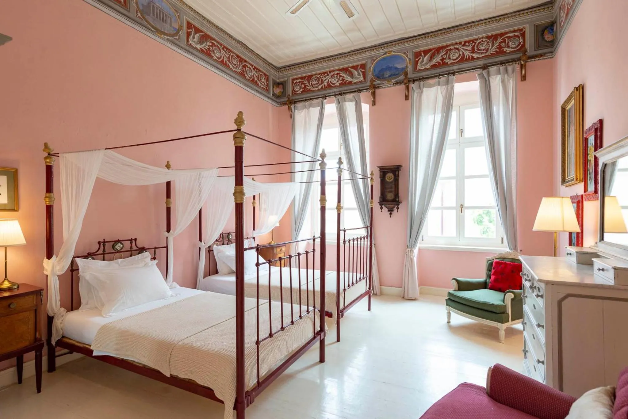Photo of the whole room, Bed in Villa Maria-Syros