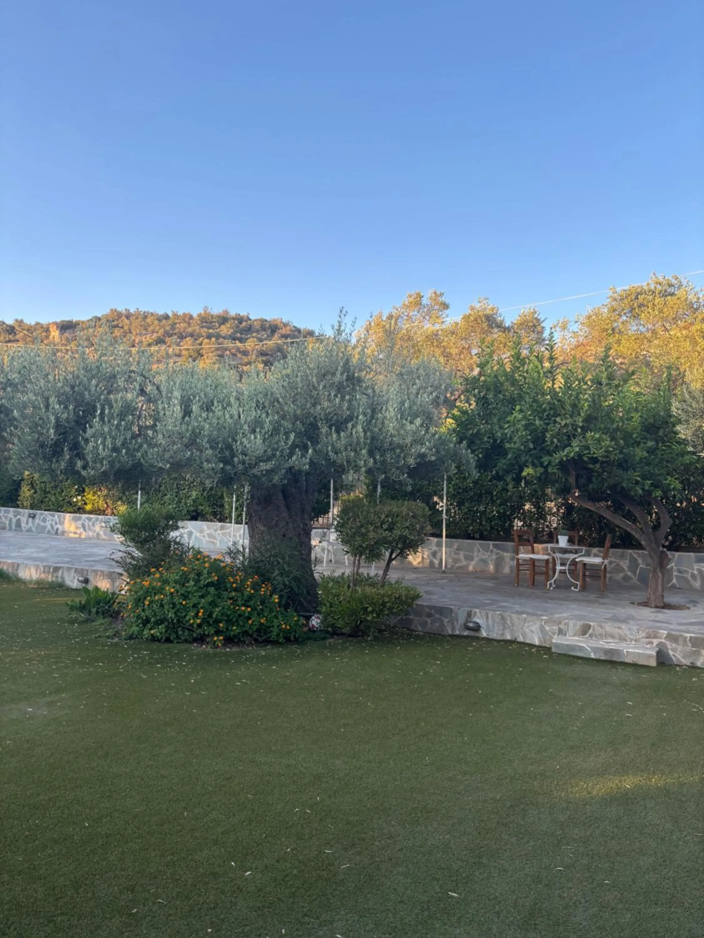 Property building in Ampoulos Rooms & Apartments