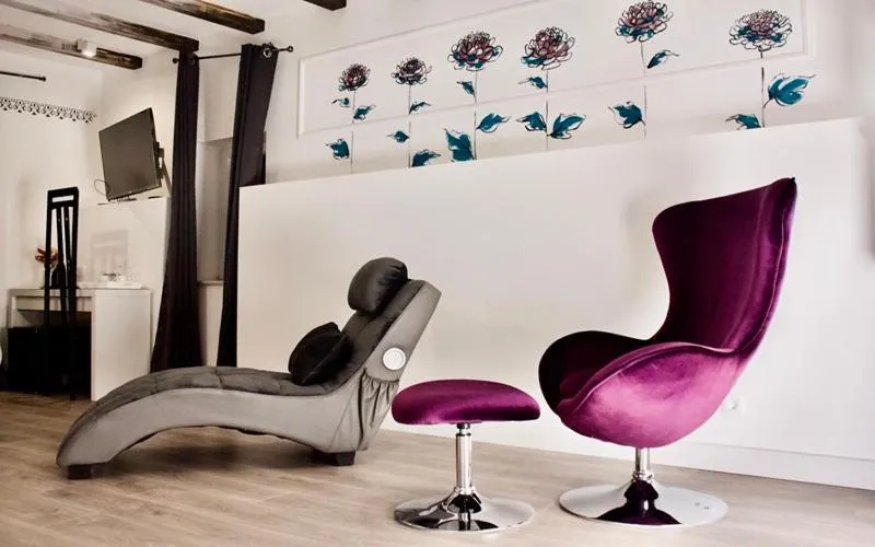 Seating area in Galeria Valeria Seaside Downtown - MAG Quaint & Elegant Boutique Hotels