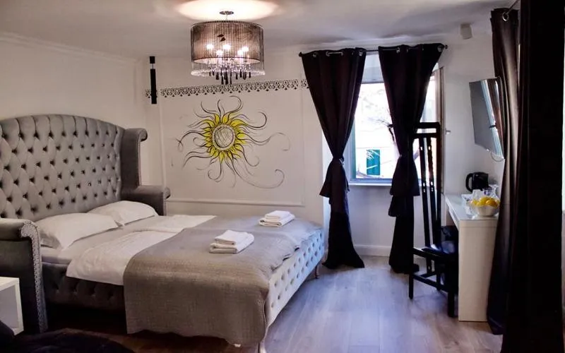 Bedroom, Bed in Galeria Valeria Seaside Downtown - MAG Quaint & Elegant Boutique Hotels