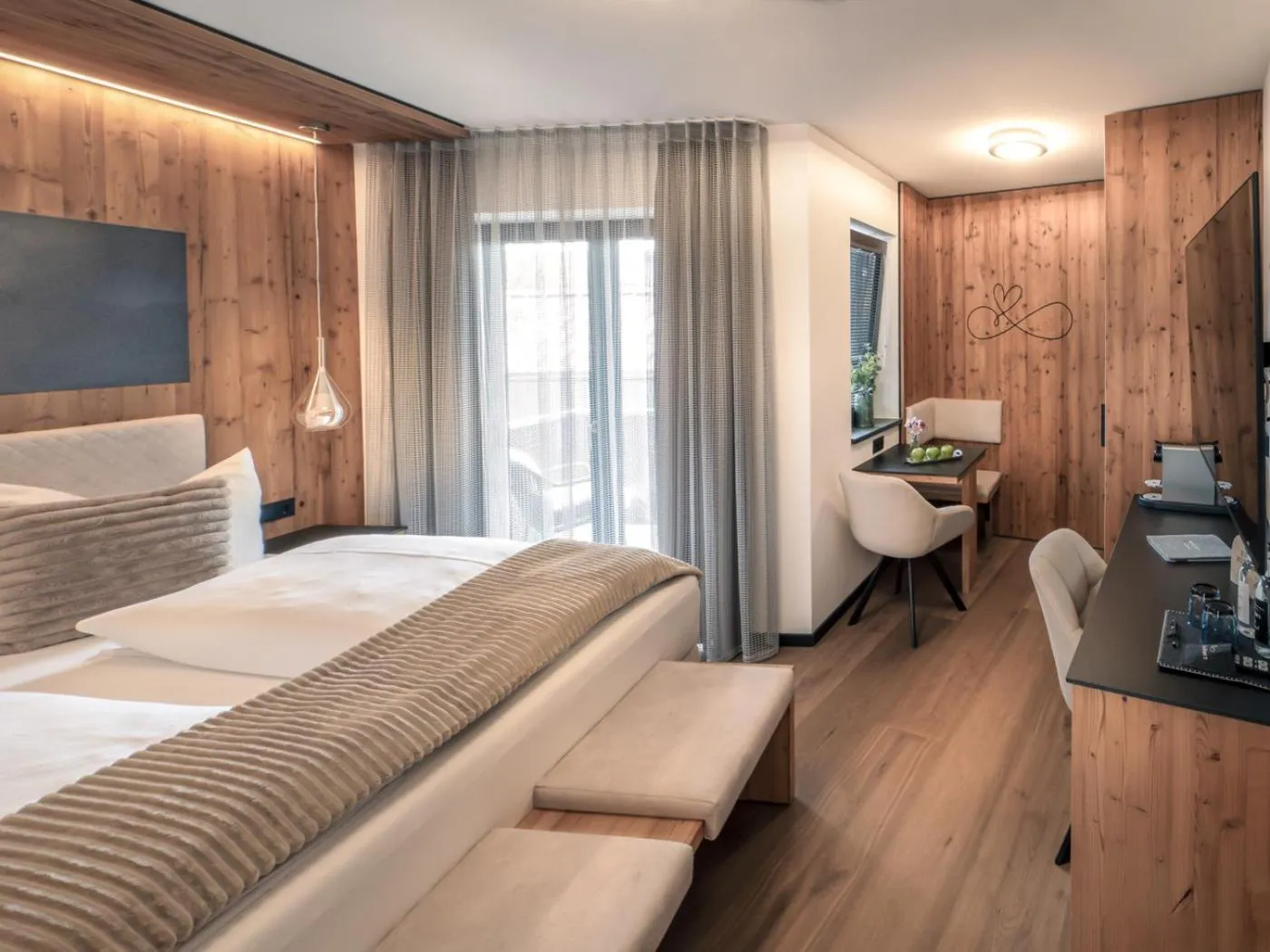 Photo of the whole room, Bed in Mäsers Allgäuherz