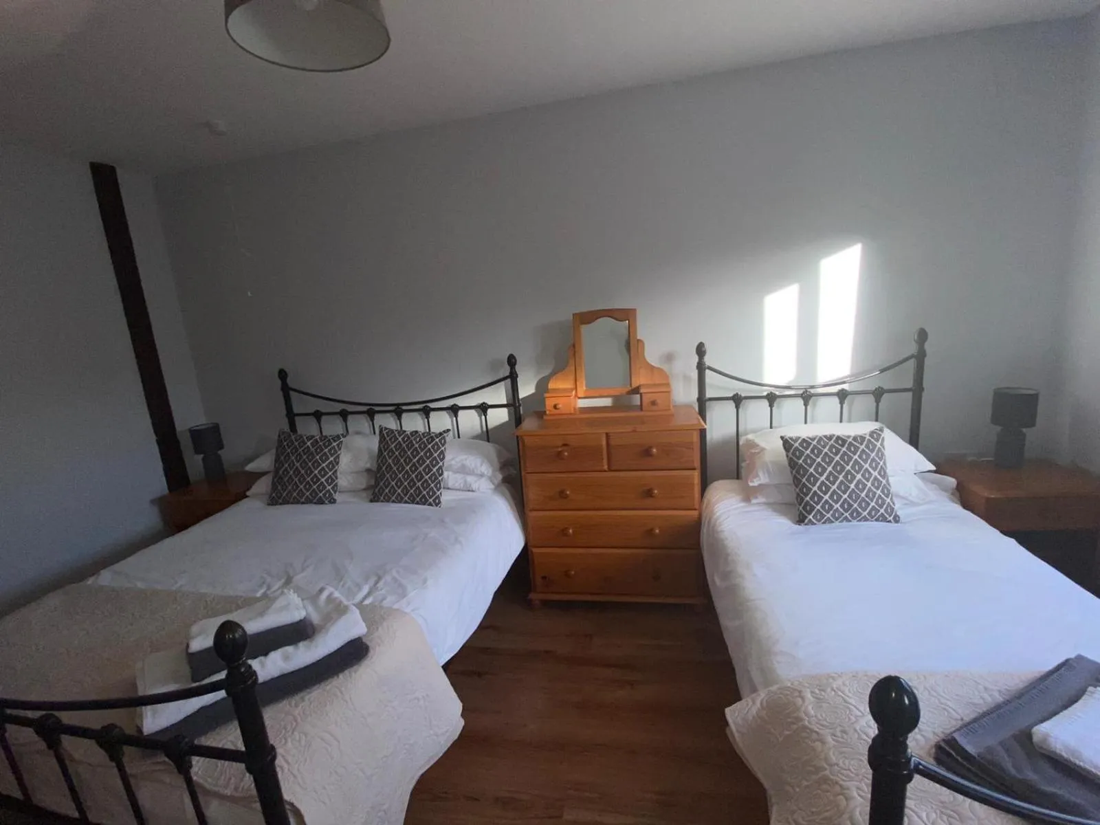 Bed in Low Farm Cottages