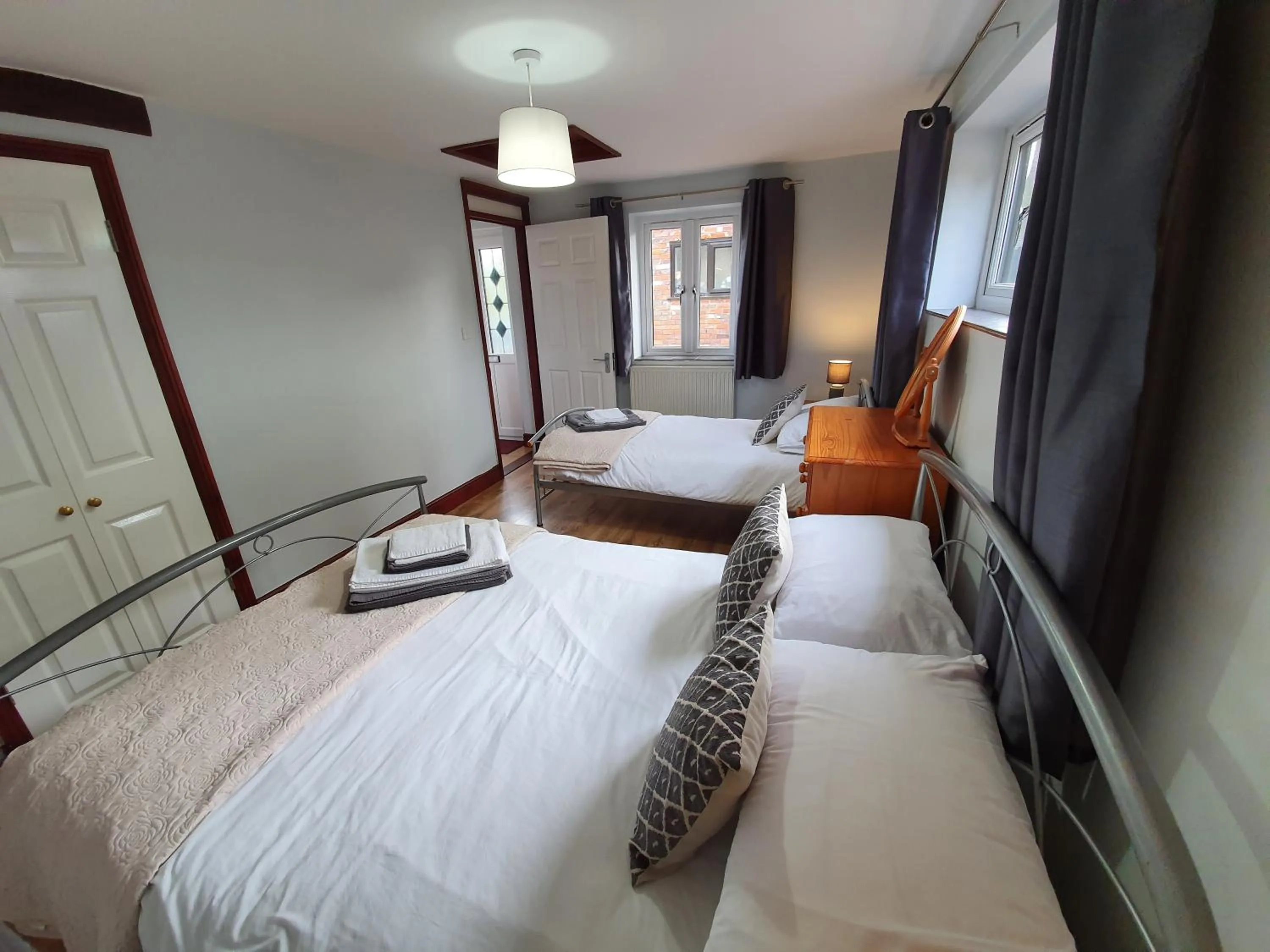 Bed in Low Farm Cottages