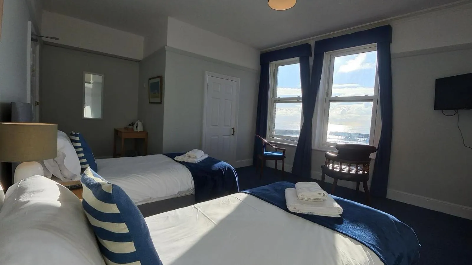 Bedroom, Bed in Royal Temple Yacht Club