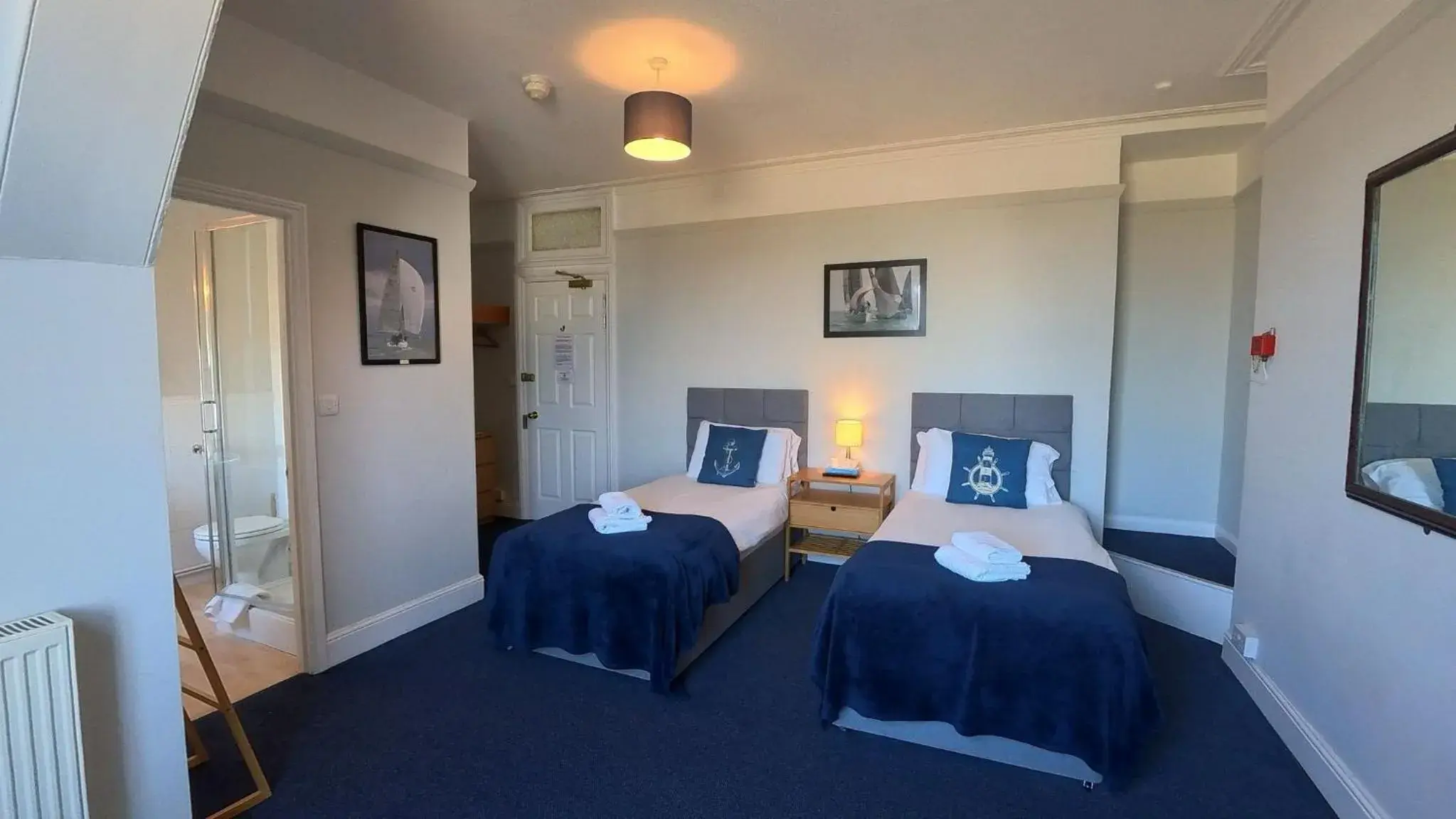 Standard Twin Room in Royal Temple Yacht Club Standard Twin Room in Royal Temple Yacht Club