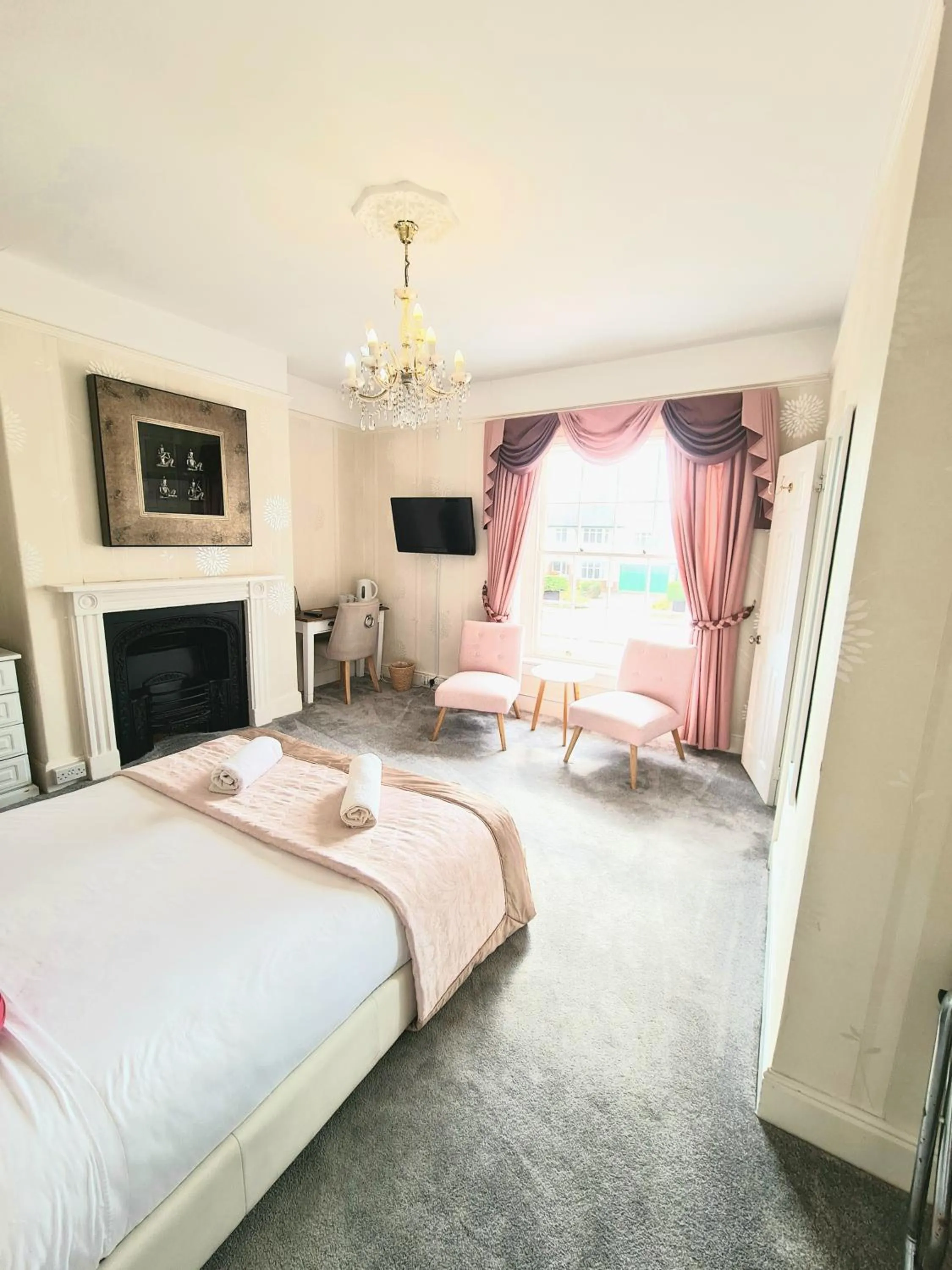 Bed in Beaufort Lodge - Town centre - Free parking