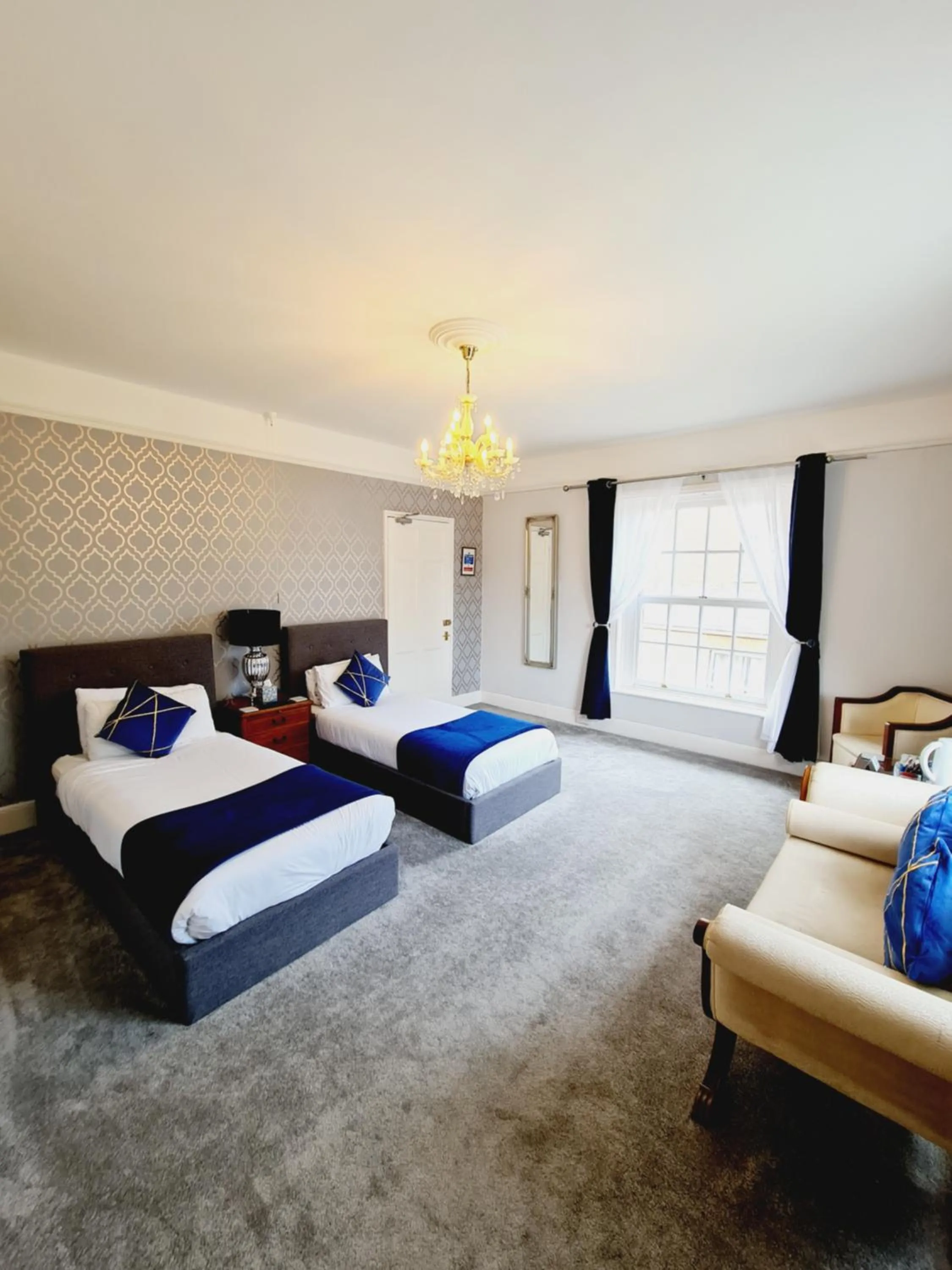 Bed in Beaufort Lodge - Town centre - Free parking