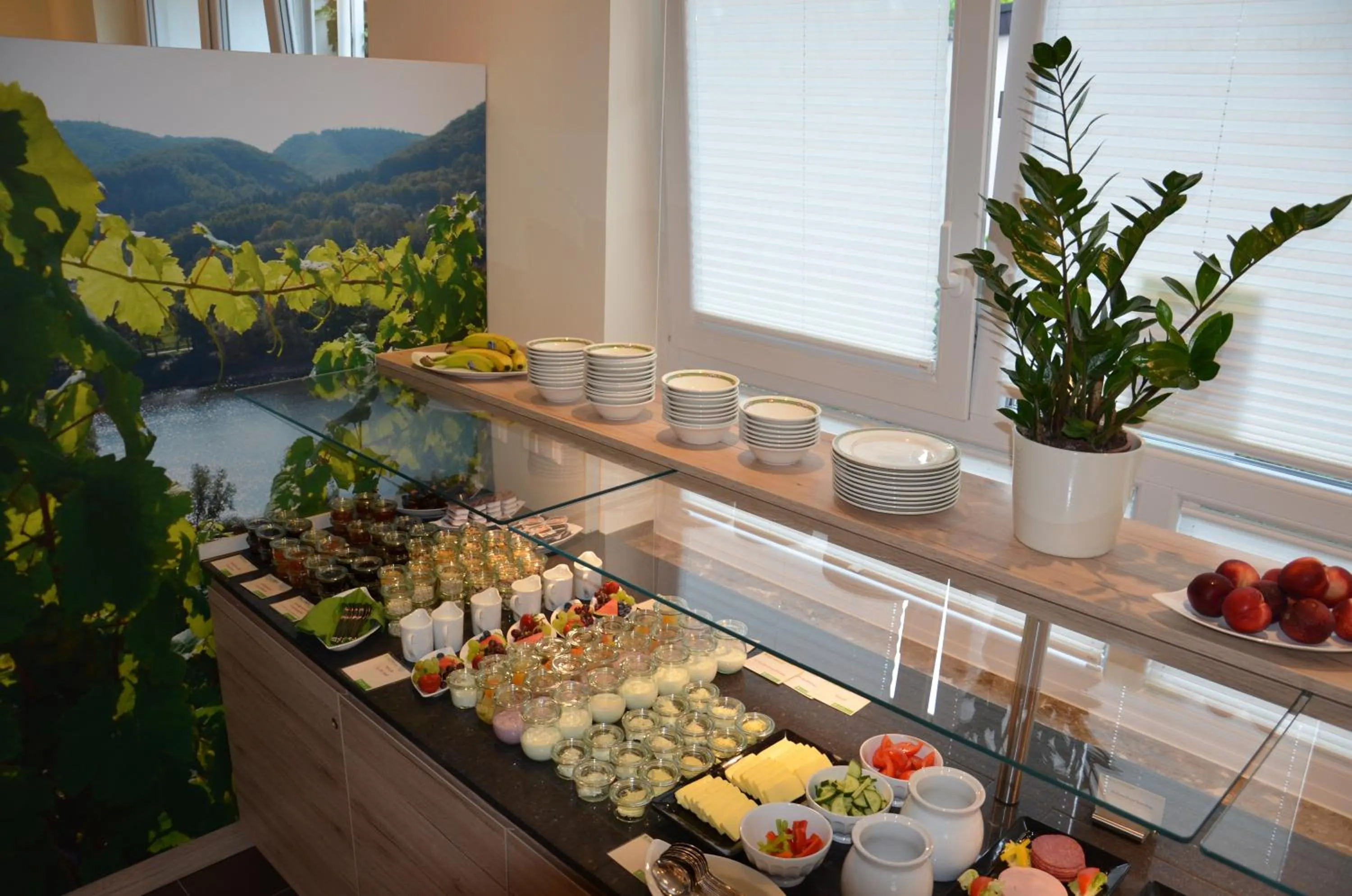 Breakfast in Flair Hotel am Rosenhügel - Garni