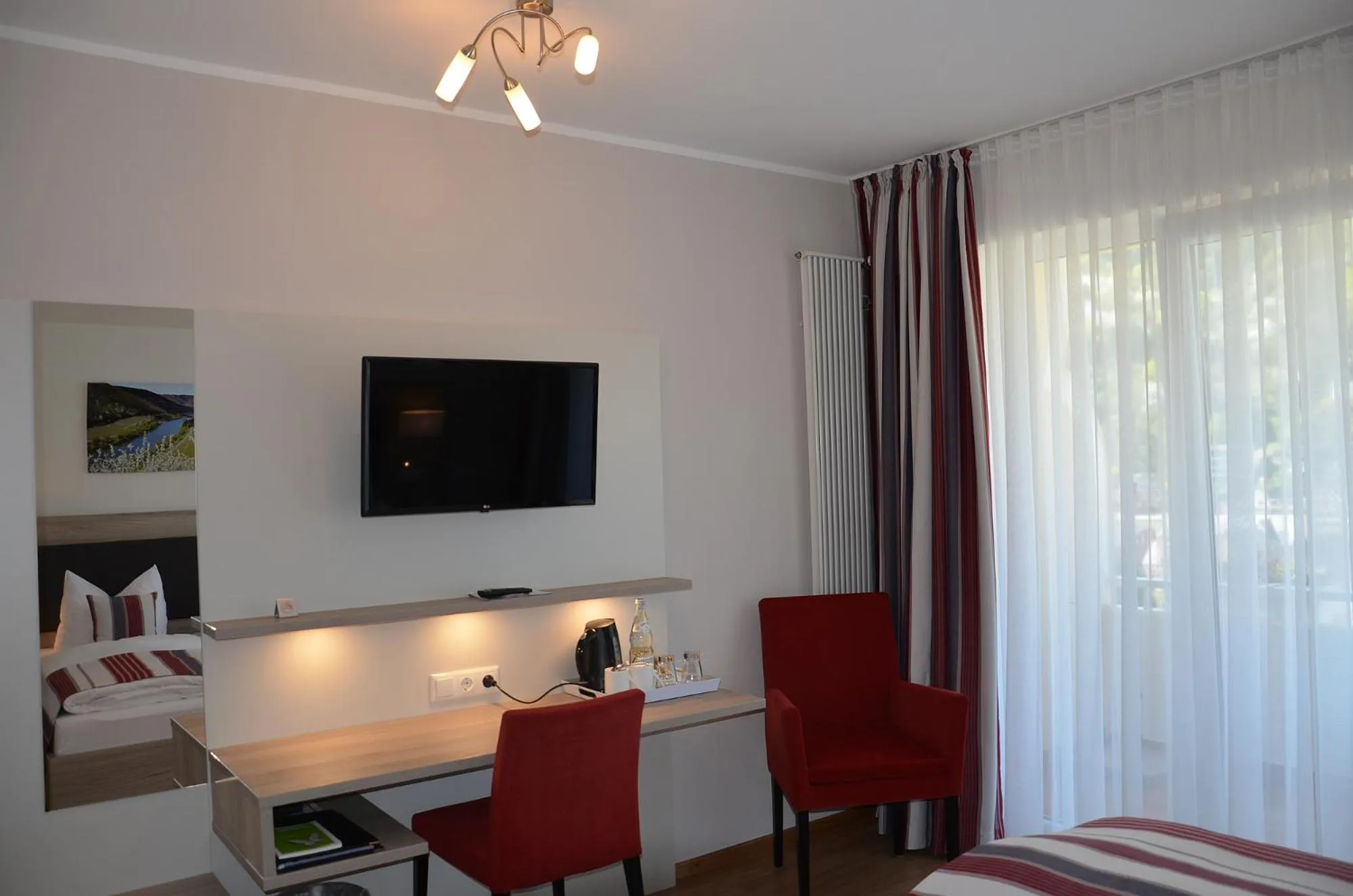 Photo of the whole room, Bed in Flair Hotel am Rosenhügel - Garni