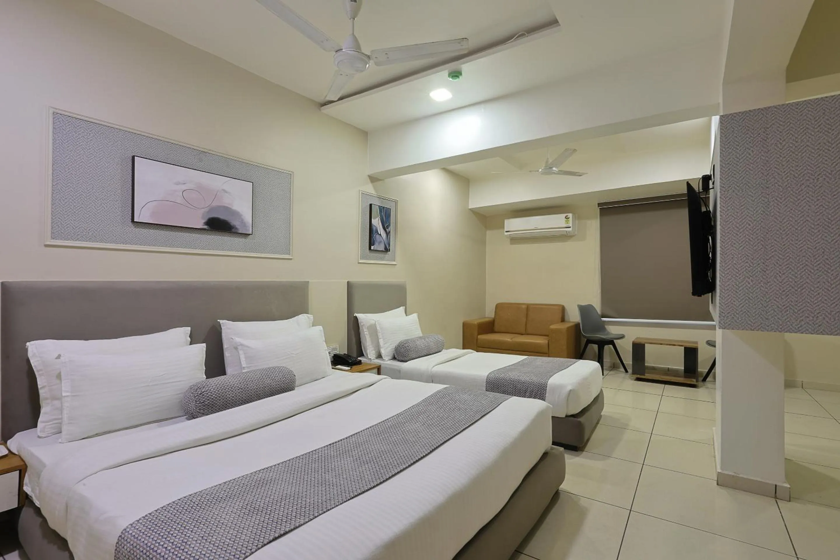 Bed in HOTEL SHALIGRAM