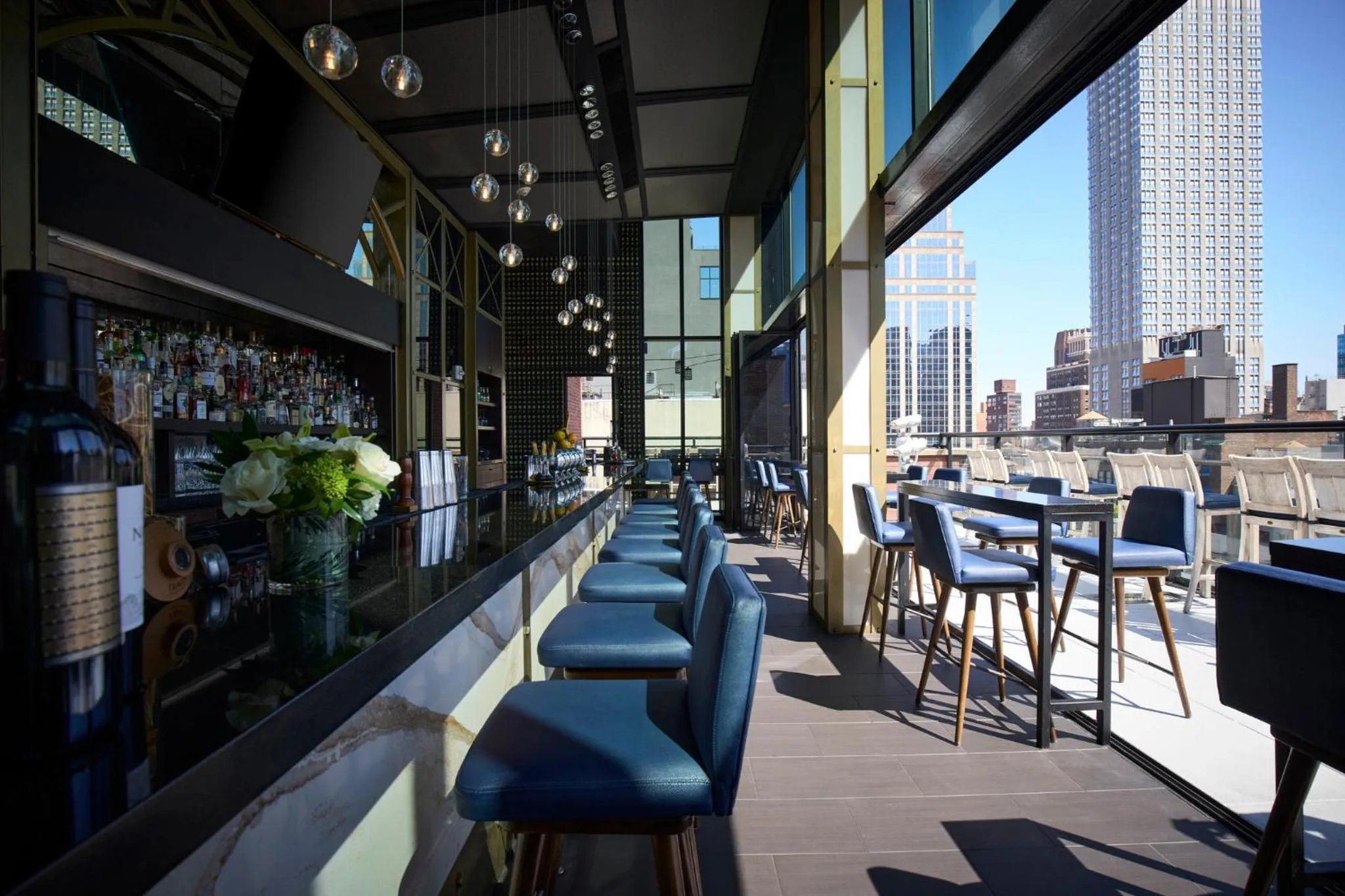 Restaurant/places to eat in Archer Hotel New York