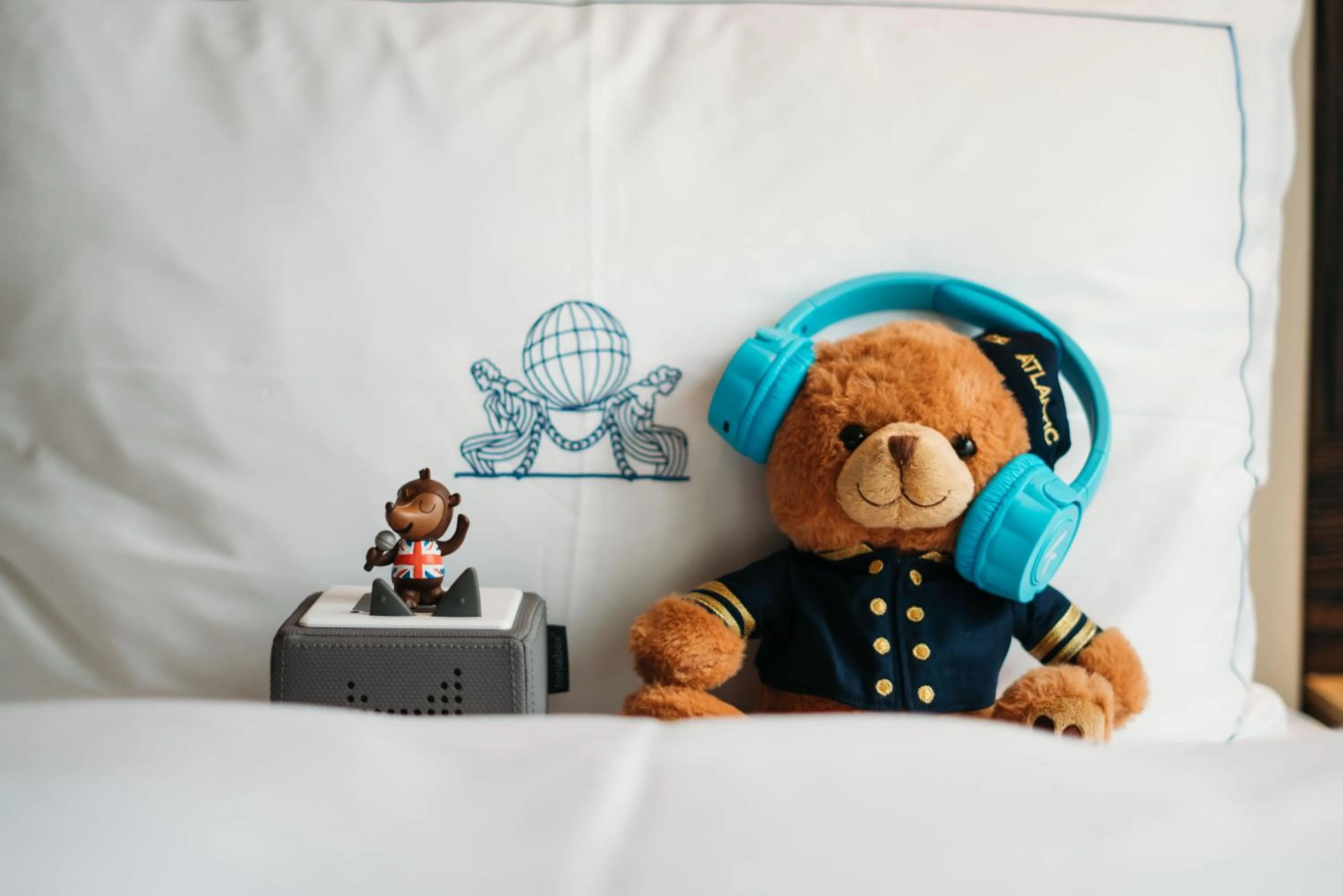 children in Hotel Atlantic Hamburg, Autograph Collection