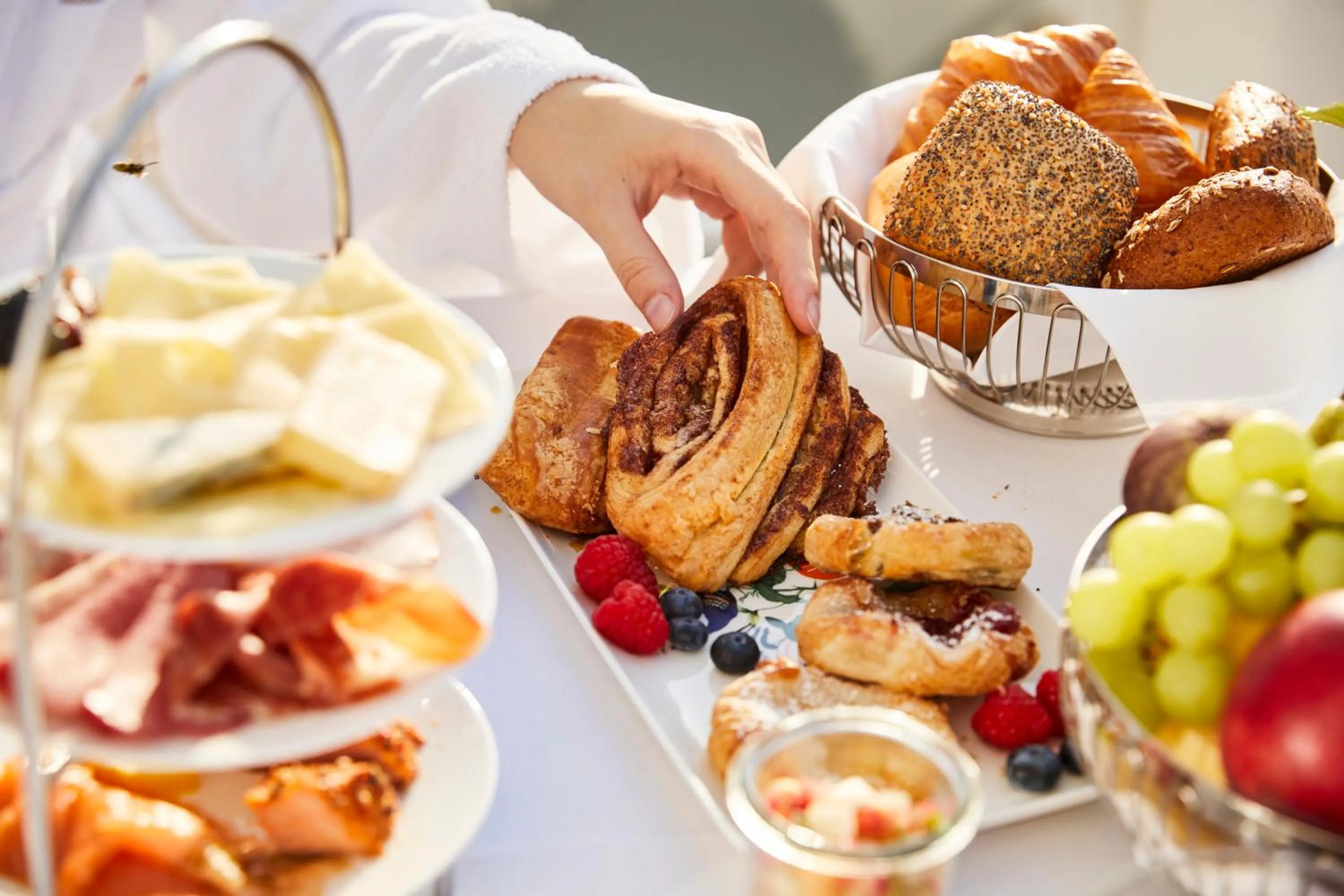 Breakfast in Hotel Atlantic Hamburg, Autograph Collection
