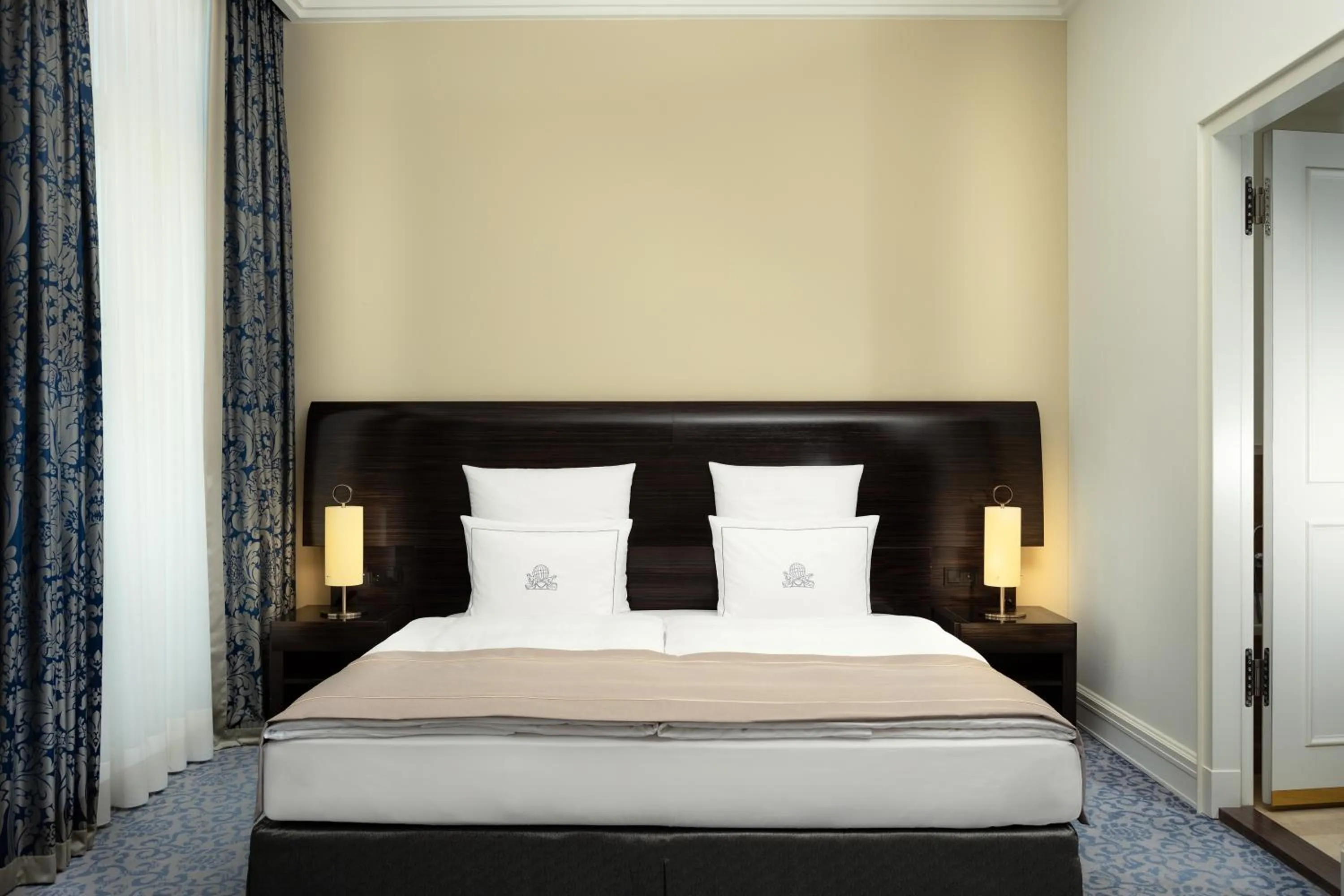 Bed in Hotel Atlantic Hamburg, Autograph Collection